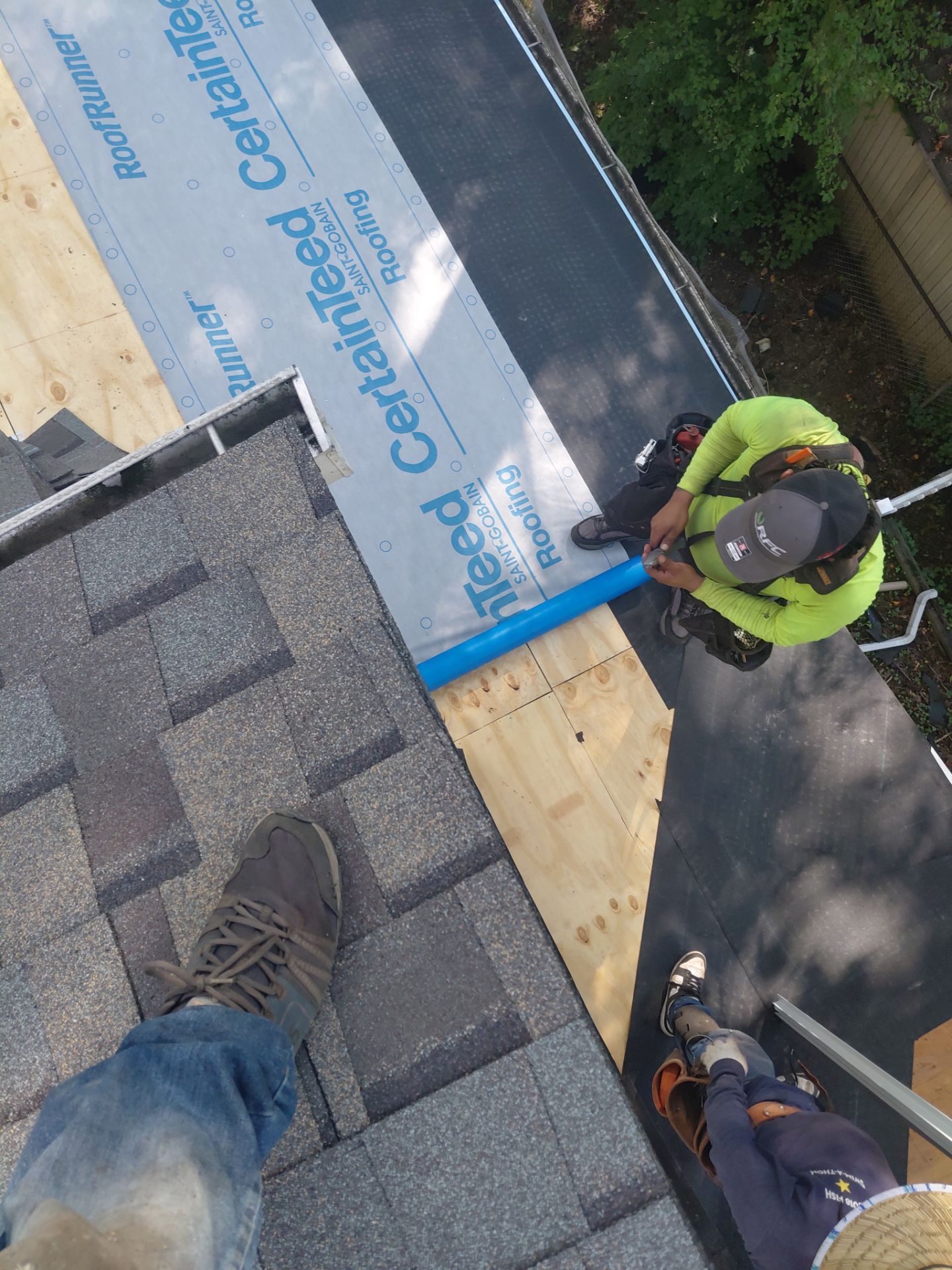 Springfield : Residential Roof Replacement with CertainTeed Landmark Pro in Max Weathered Wood  by RM Banning, Inc.