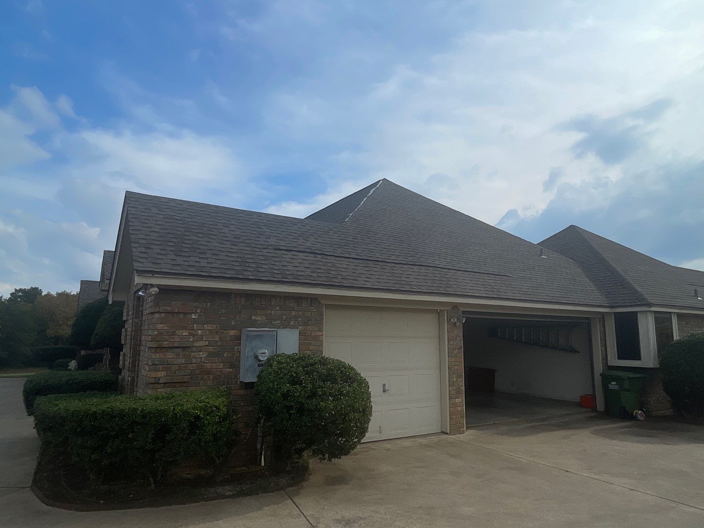 Rendon Forth Worth Texas Large Estate - Roofing Installation using GAF Timberline Armorsheild 2 Class 4 Impact Resistant Shingle System by First United Roofing & Construction