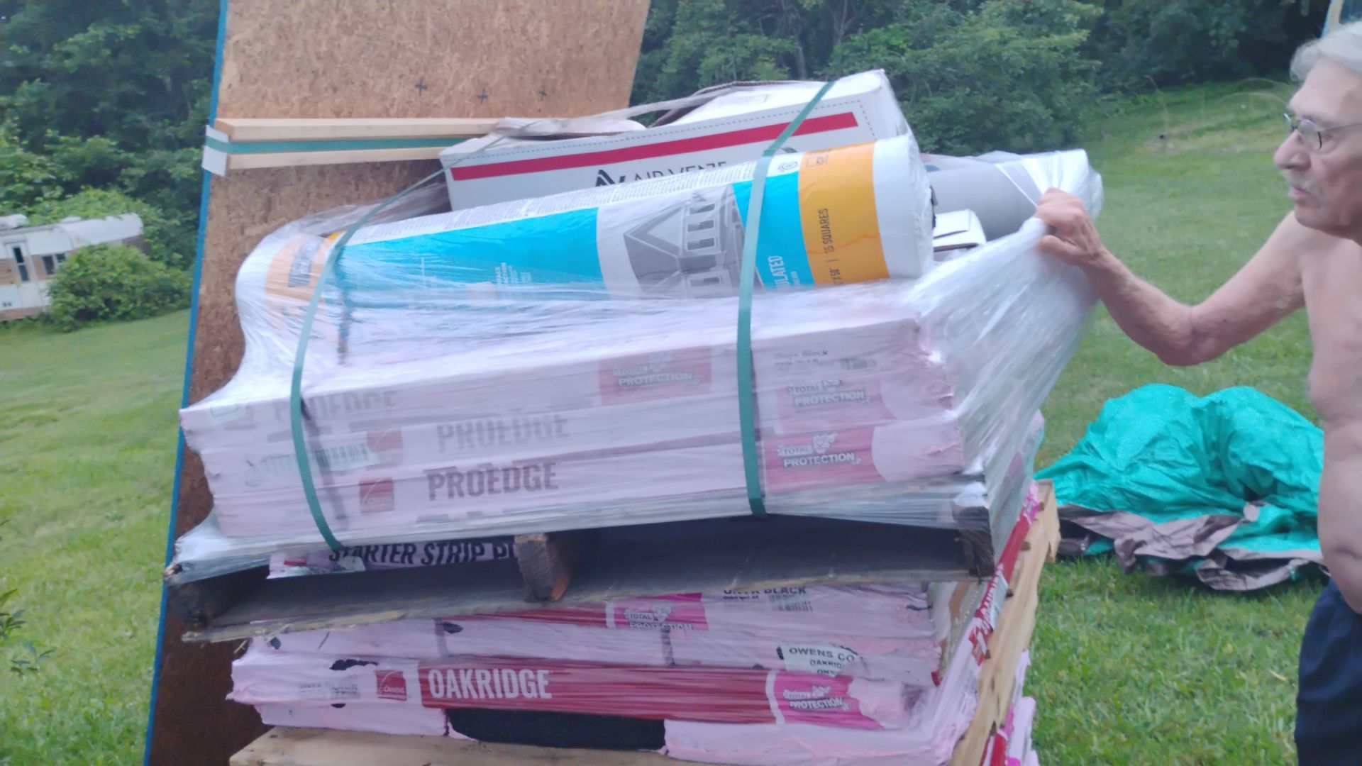 Taylor Roof by BROCK BUILDERS 