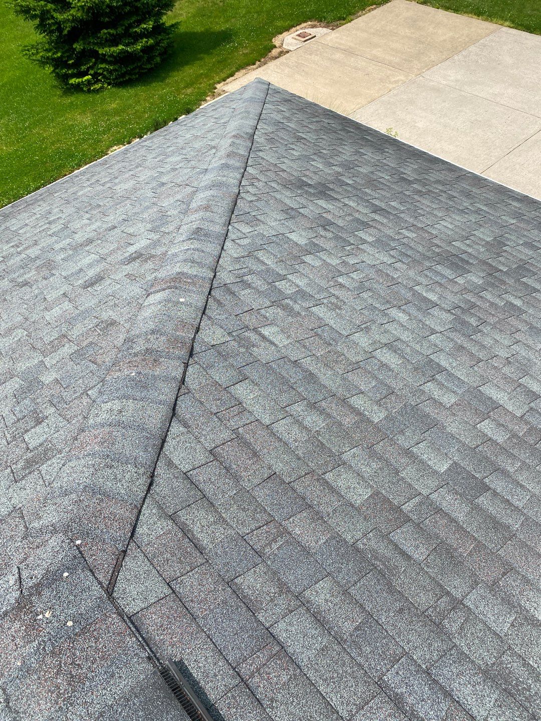 Landmark Pro Installation in Lewis Center by Best Roofing & Siding Company