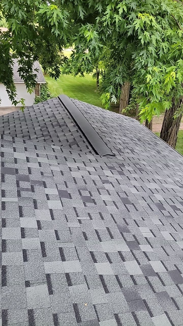 Atlas Pinnacle Pristine Scotchgard: Hearthstone Drip Edge: Black by Eagle Eye Roofing