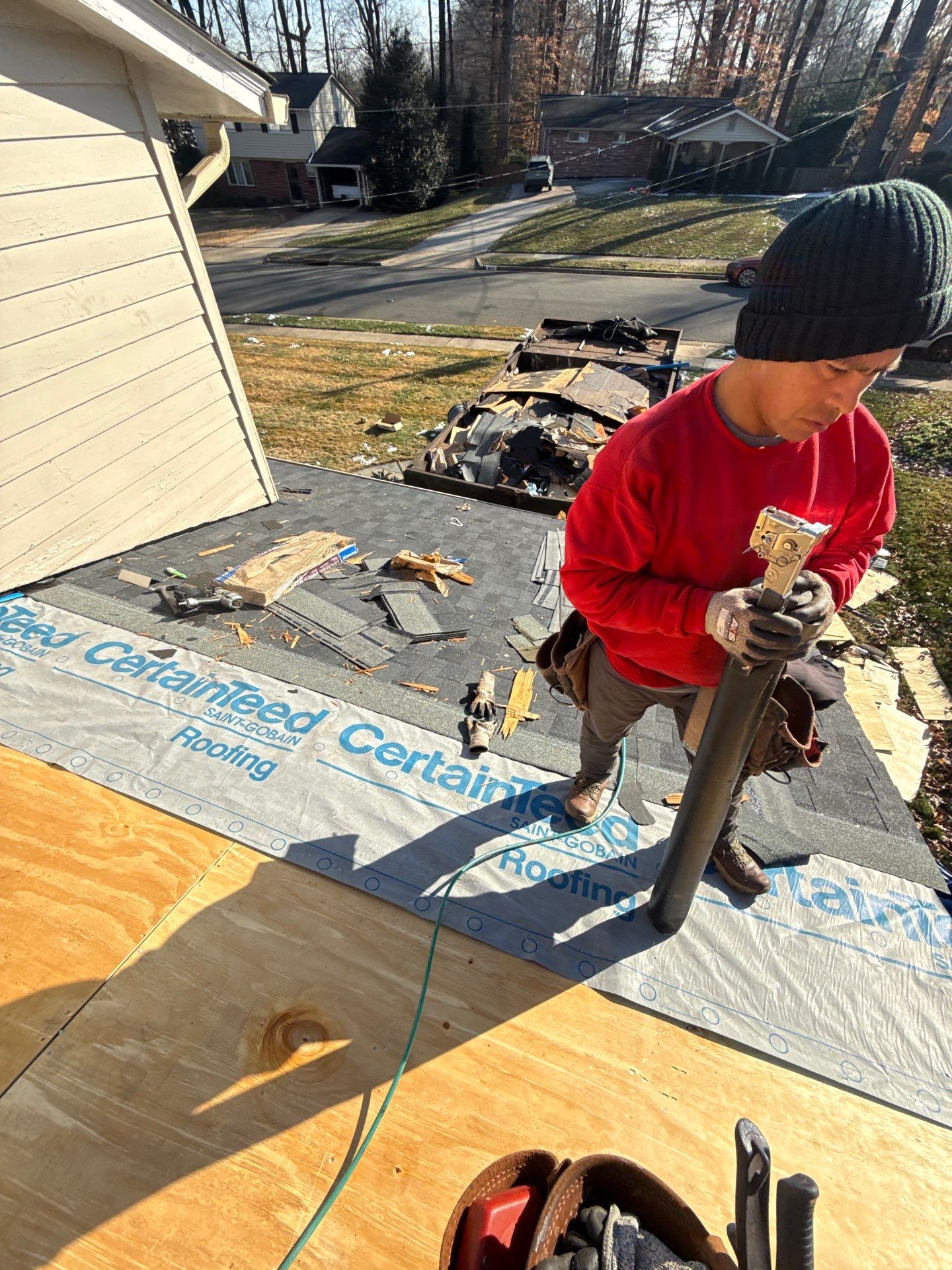 Springfield : Residential Roof Replacement with CertainTeed Landmark Pro in Max Moire Black by RM Banning, Inc.