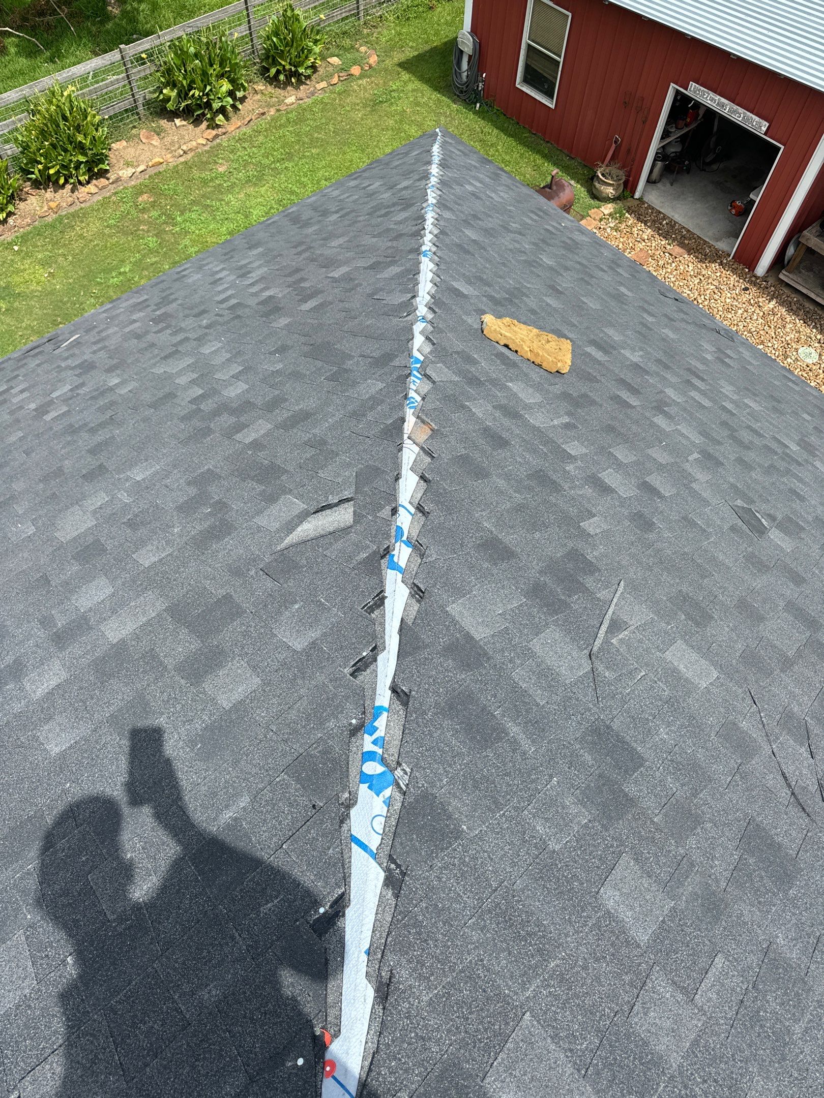 Mont Belvieu Roof Installation using Atlas Pinnacle Pristine by Modern BYLT Roofing & Construction