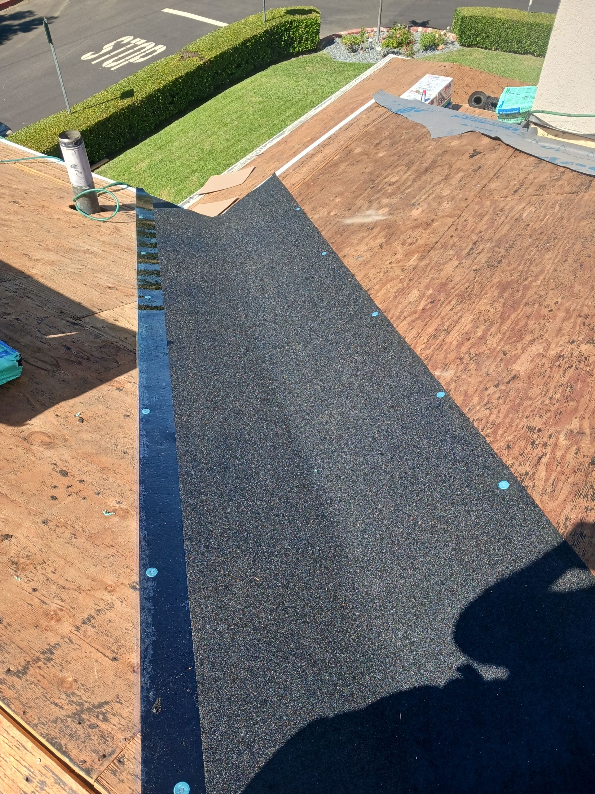 Roof Replacement - Los Angeles CA 91601 by Epic Roof Replacement
