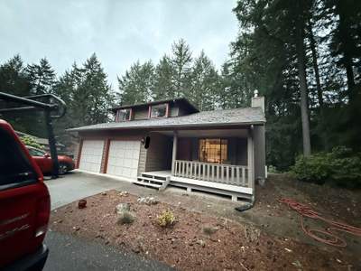 Residential Roof Cleaning Estimate in Fox Island, WA