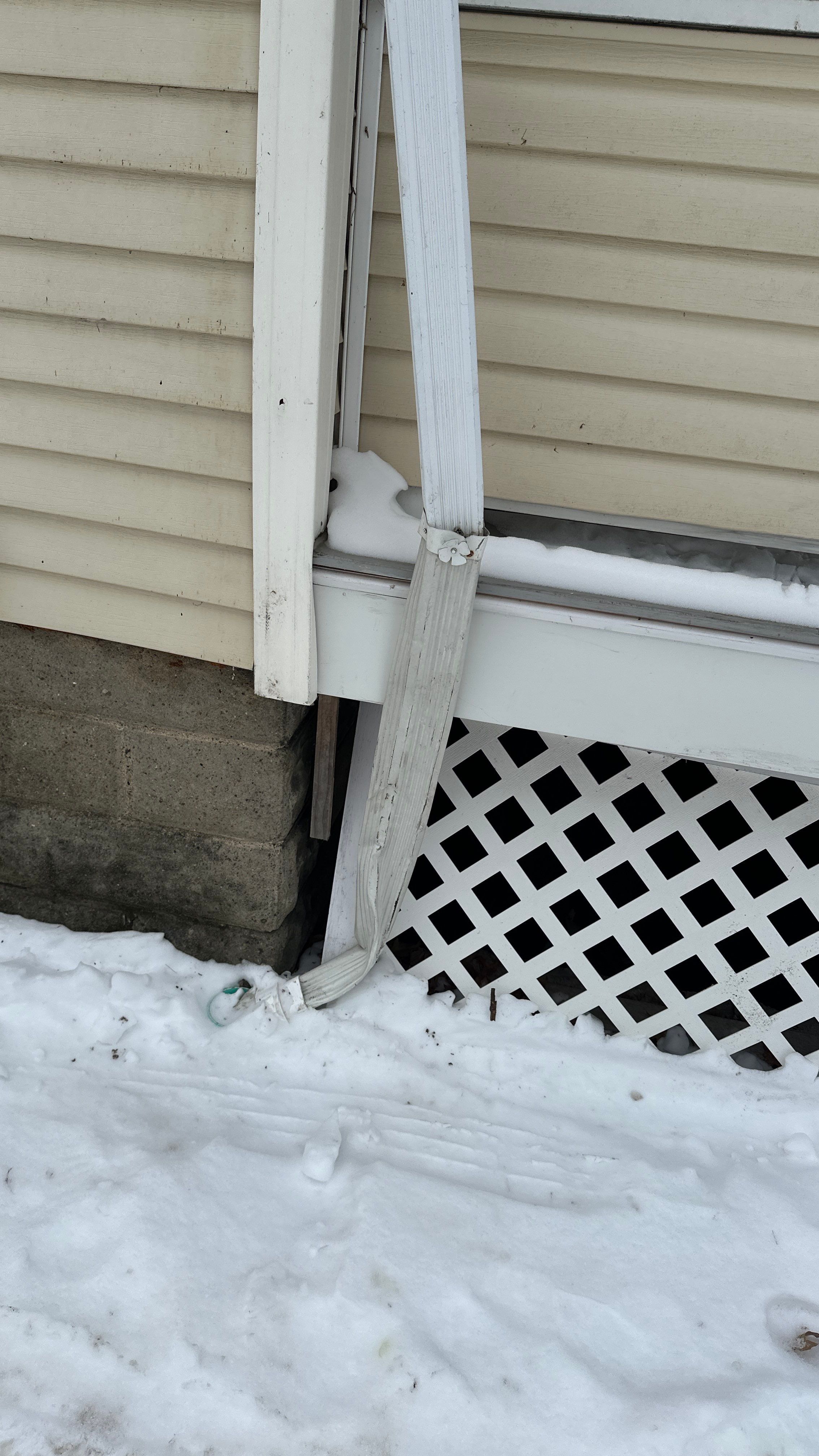 Downspout repair by Homestyle in Lakewood by Homestyle Home Improvements (HHI)