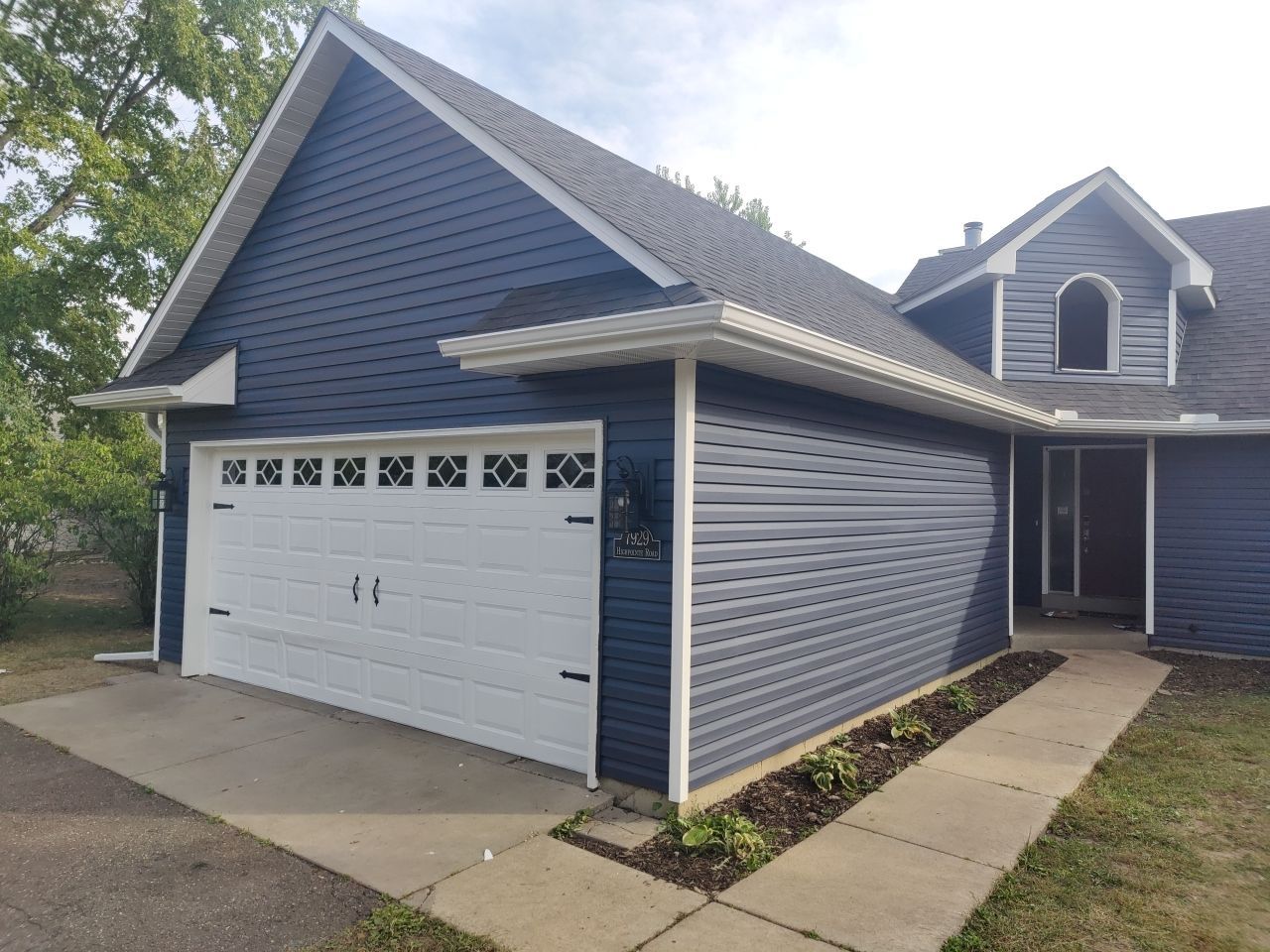 5" Gutters in Woodbury by Next Level Seamless Gutters / Exteriors Inc.