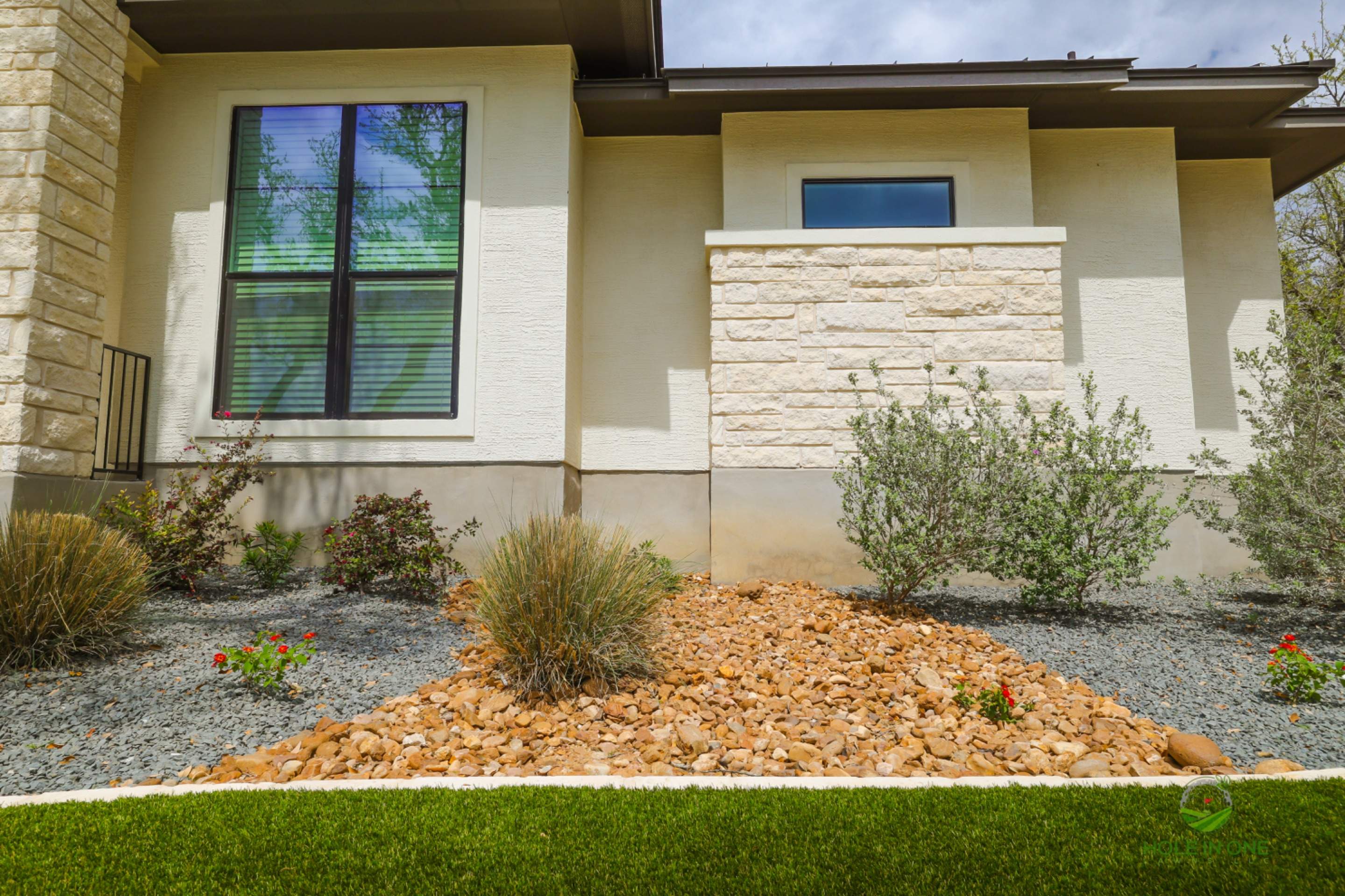 Belle Oaks, Bulverde TX by Hole In One Lawns, LLC