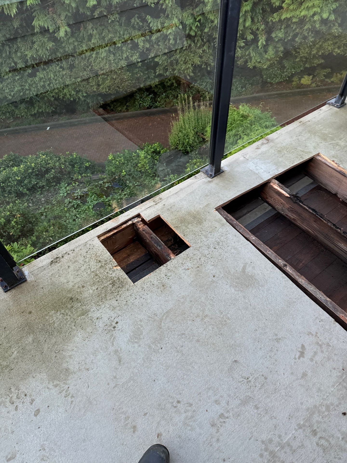 Repair Rotten Deck In West Vancouver  by YVR Construction Group