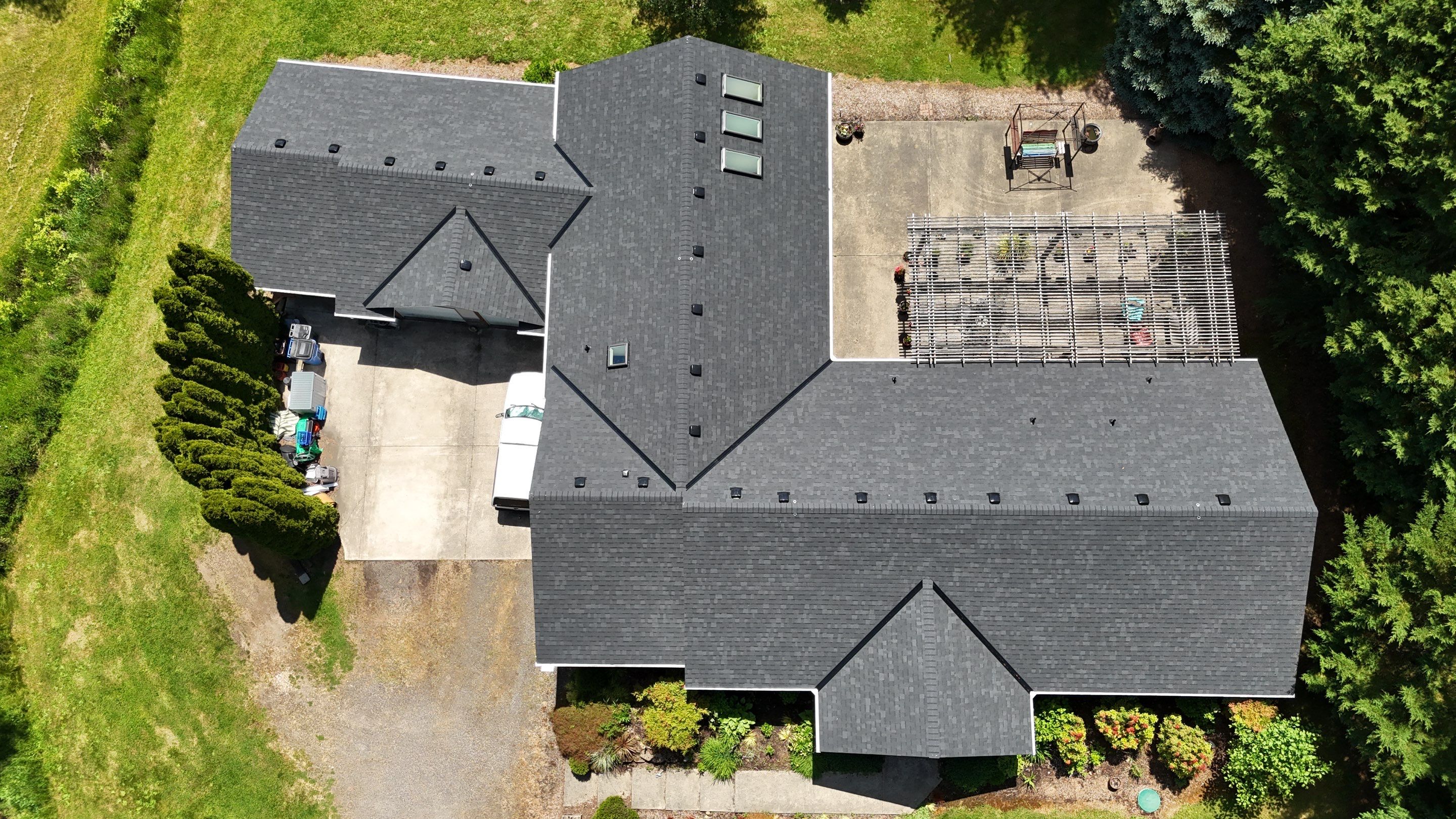 Onyx Black | Roof Replacement in Battle Ground WA, 98604 by Valiant Roofing, LLC