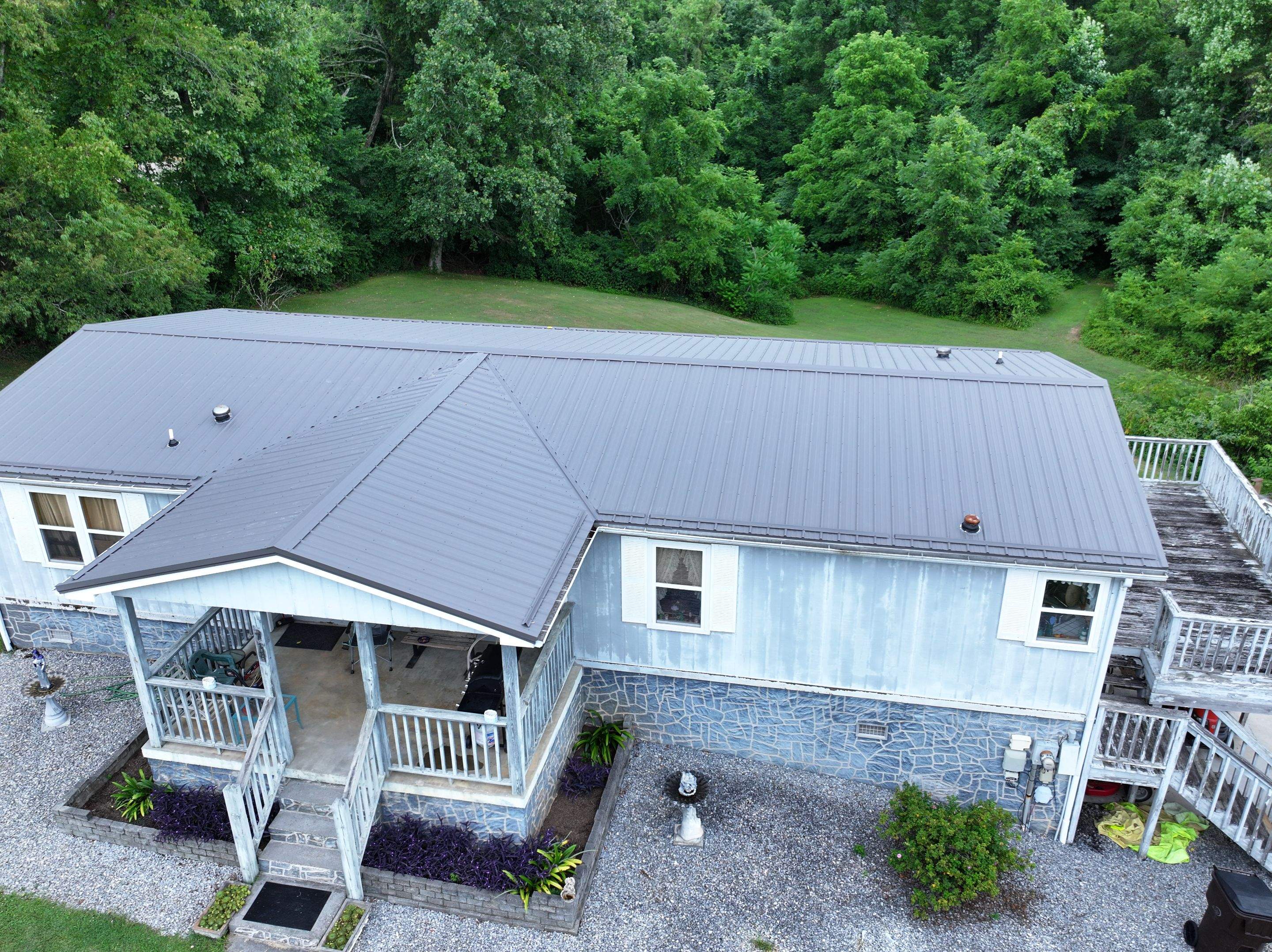 Hollingshead Residence by Omnia Roofing