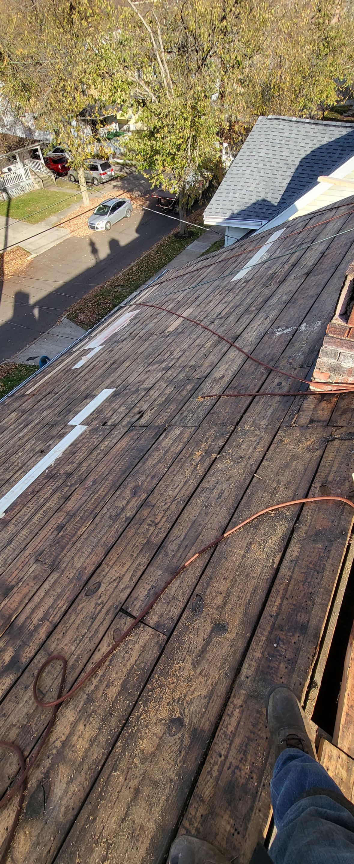 ATLAS PINNACLE PRISTINE COLOR: HEARTHSTONE DRIP EDGE: BLACK by Eagle Eye Roofing