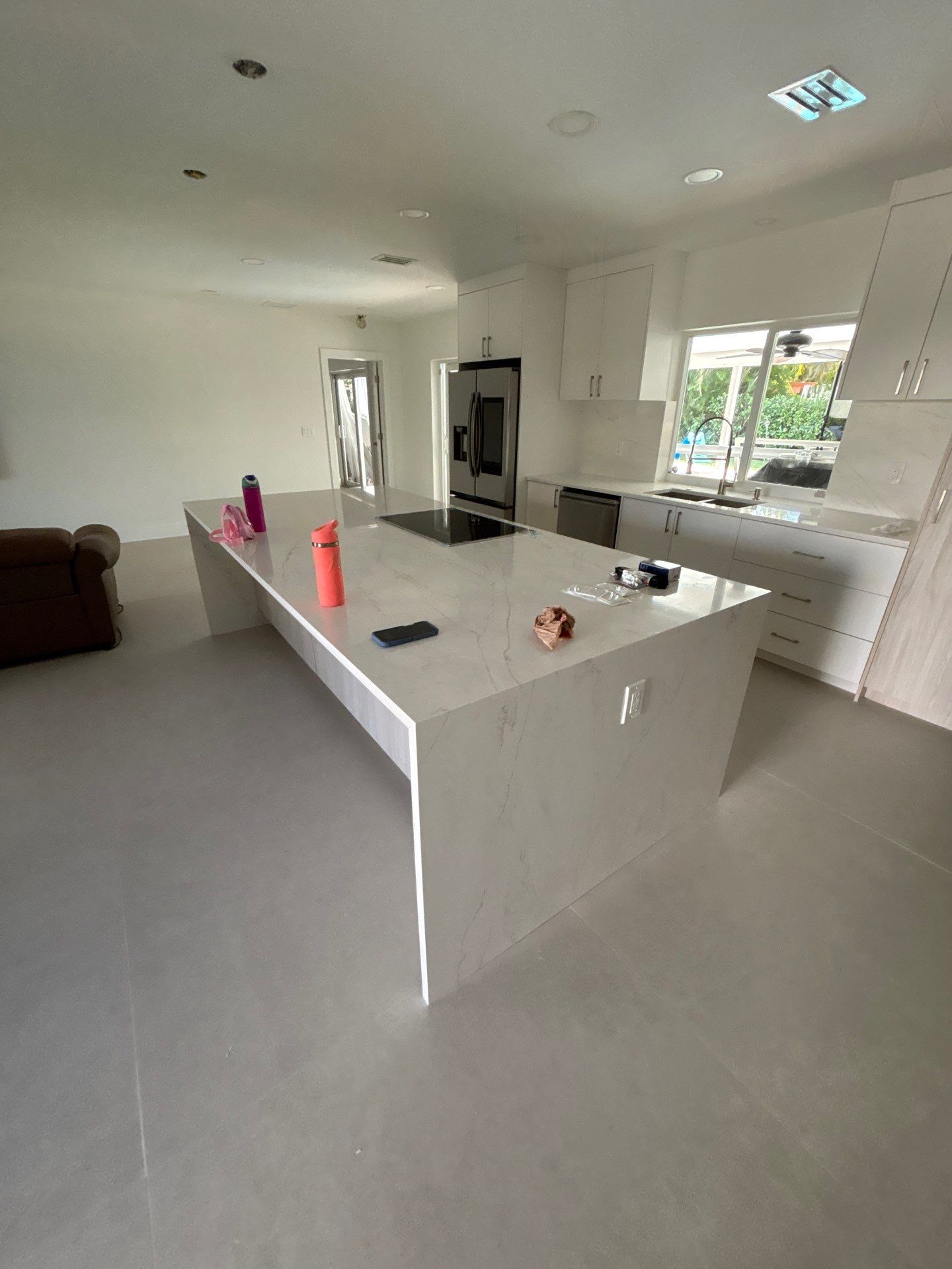 48x48 Flooring - East Boca Raton by Hevi Tile