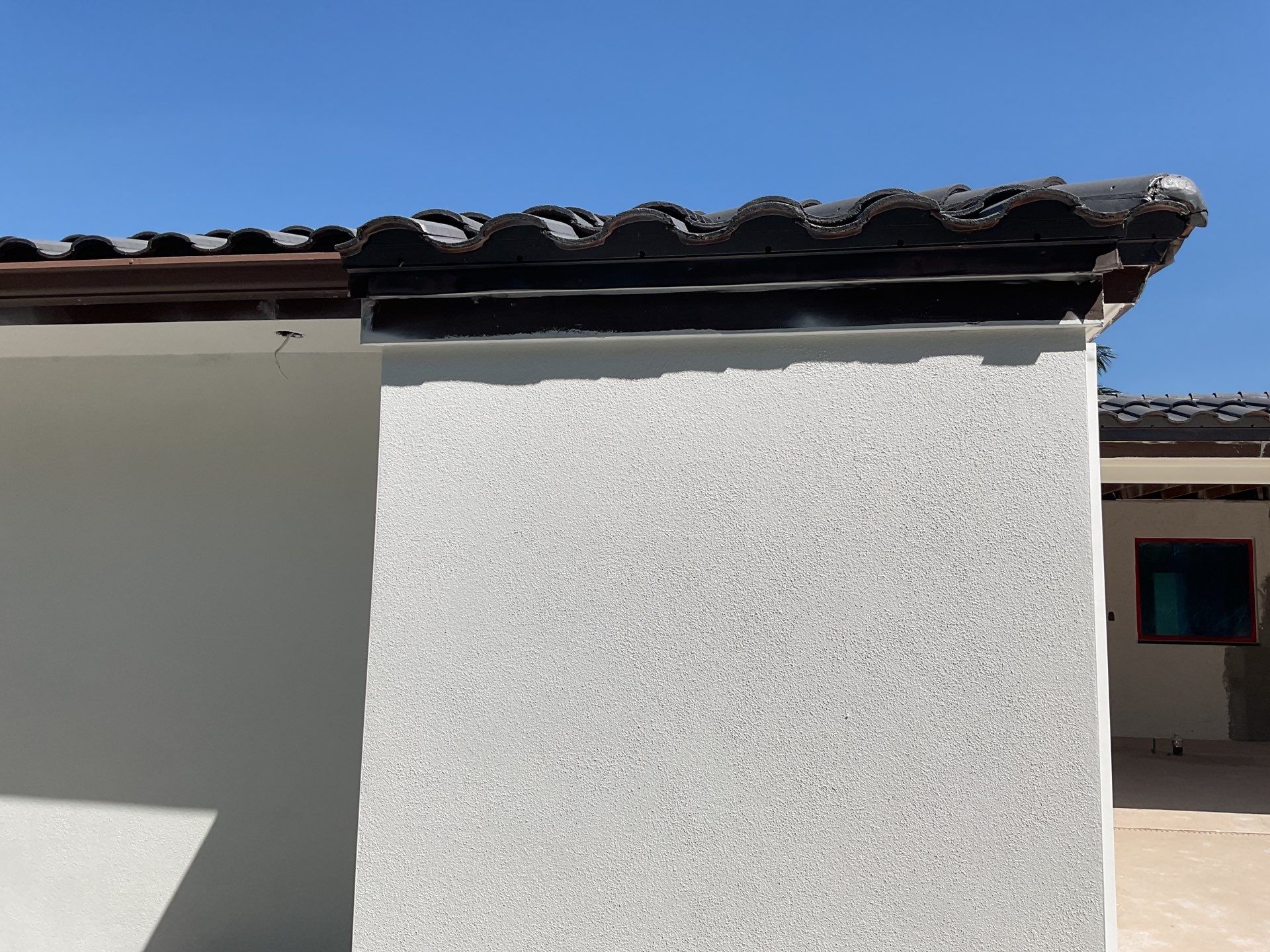 6 Inch Seamless Gutters using bronze gutters in Sarasota FL by Gutter Professors