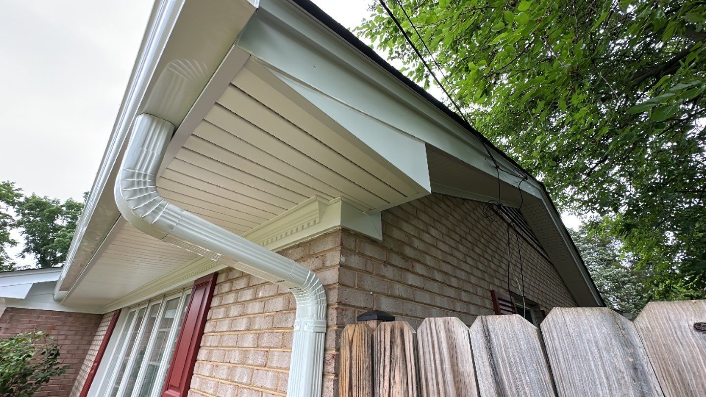 Manassas: CertainTeed Landmark Pro Designer Shingles in Max Def Moire Black by RM Banning, Inc.