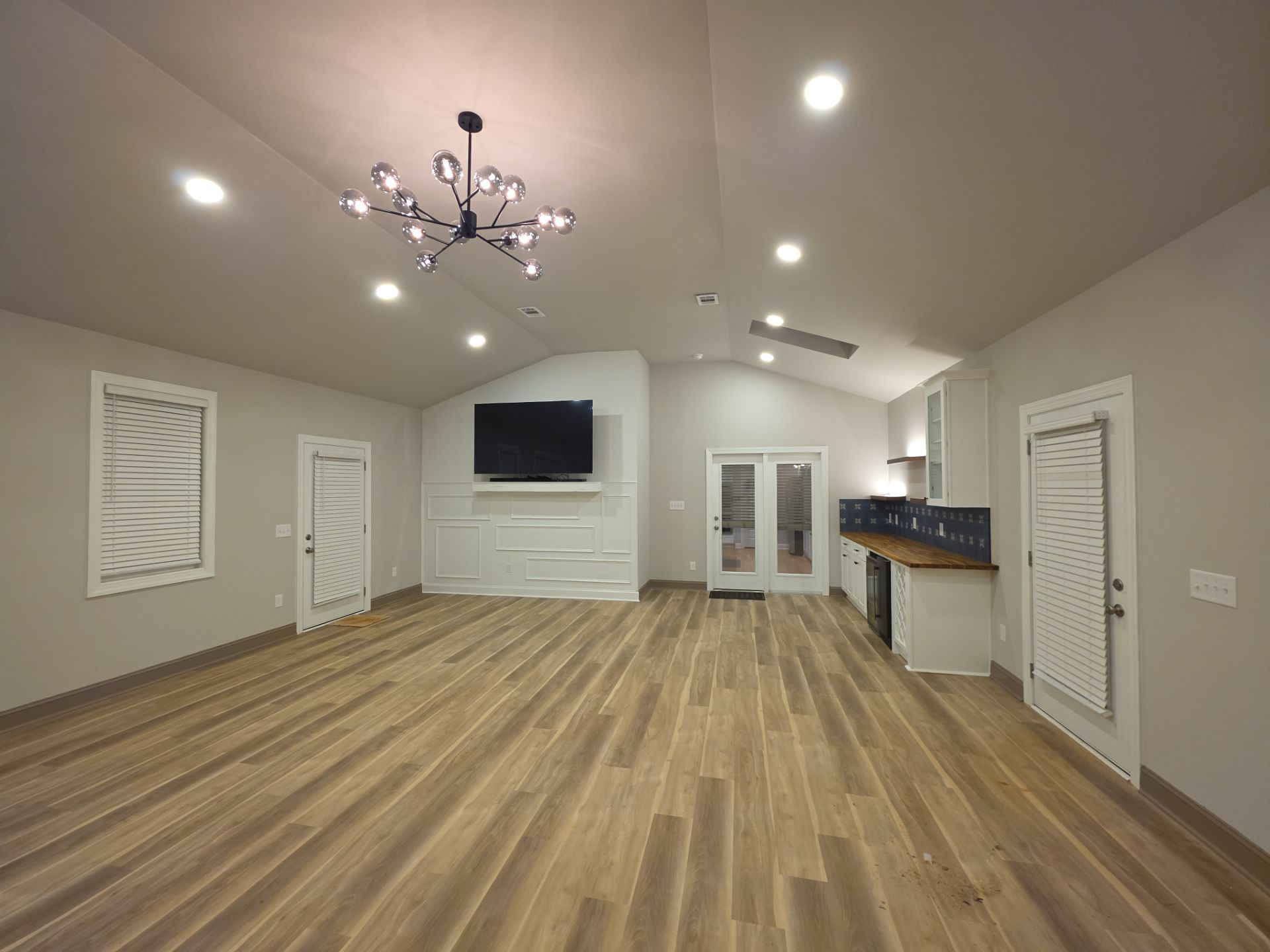 Four Season Addition by Ajayi Design and Construction 