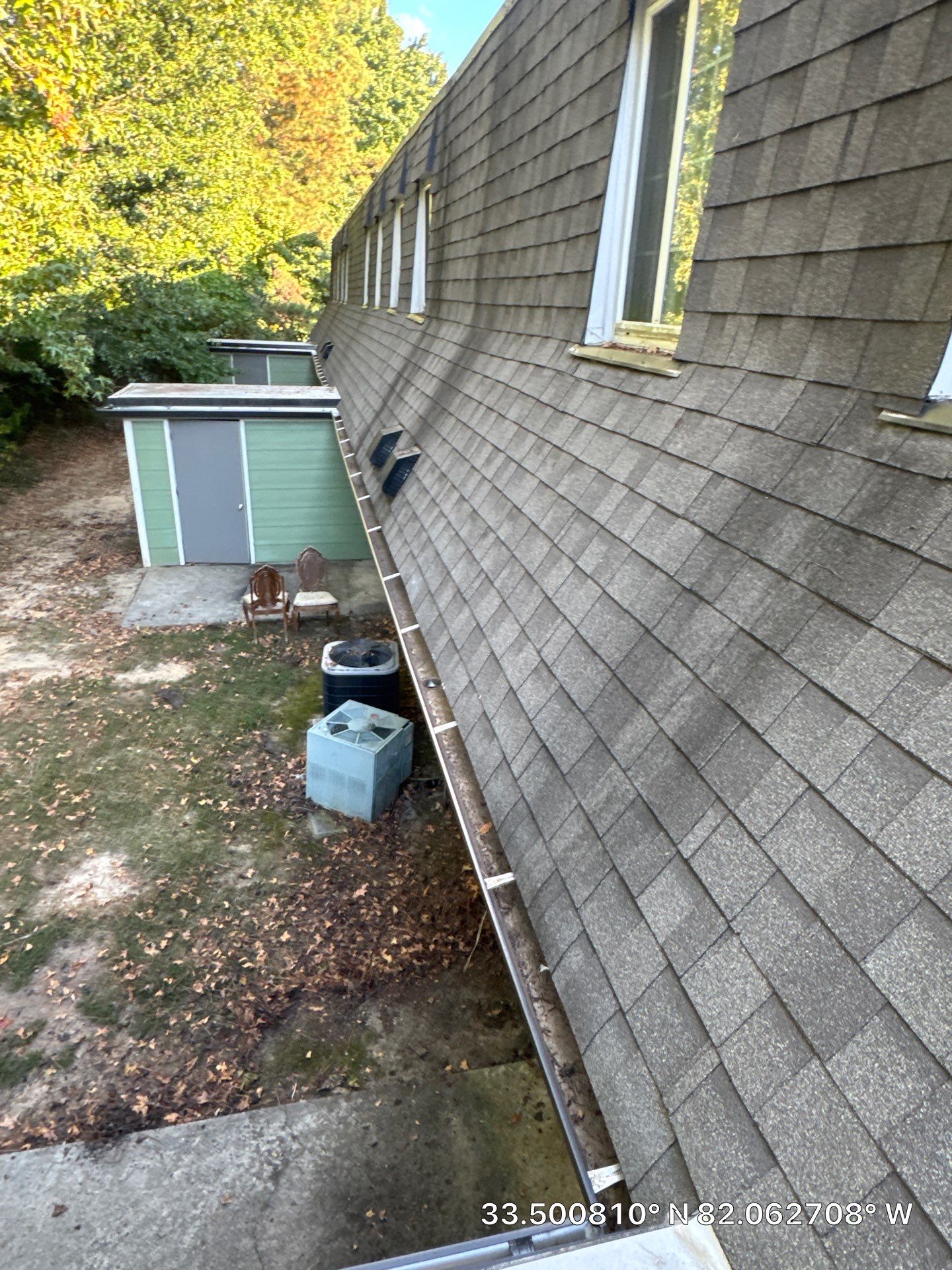 Commercial gutter cleaning Augusta after photo with clean gutters