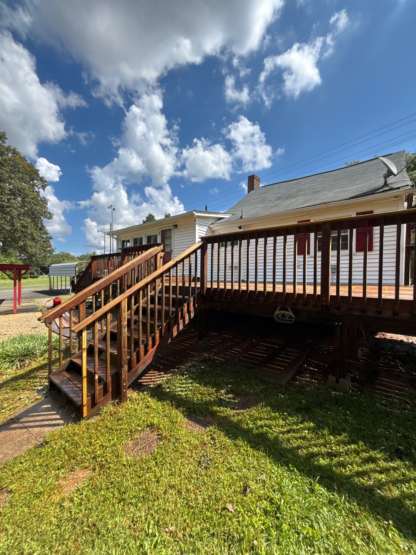 Wood Deck using Wood Sealant by DuraSeal