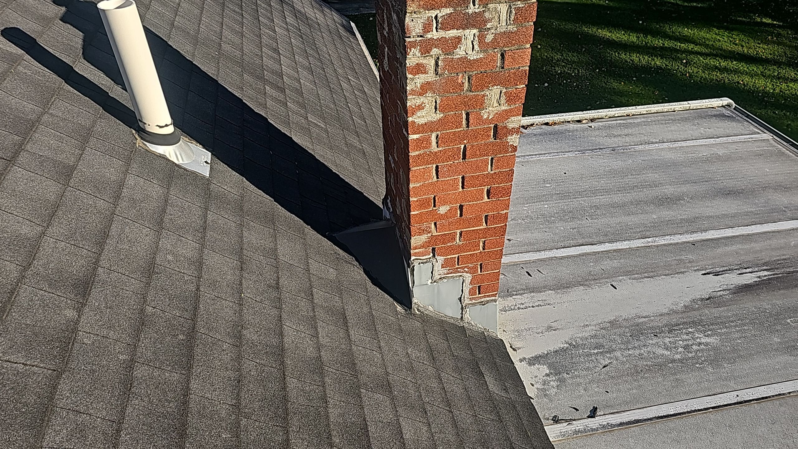 ATLAS PINNACLE COLOR: BLACK SHADOW DRIP EDGE: WHITE by Eagle Eye Roofing