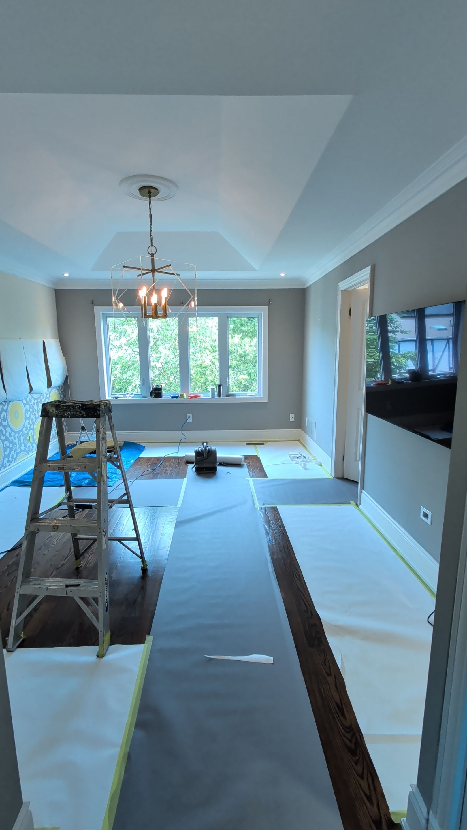 Interior Painting and Finishing for a Home in Toronto by GTA HOME PAINTING