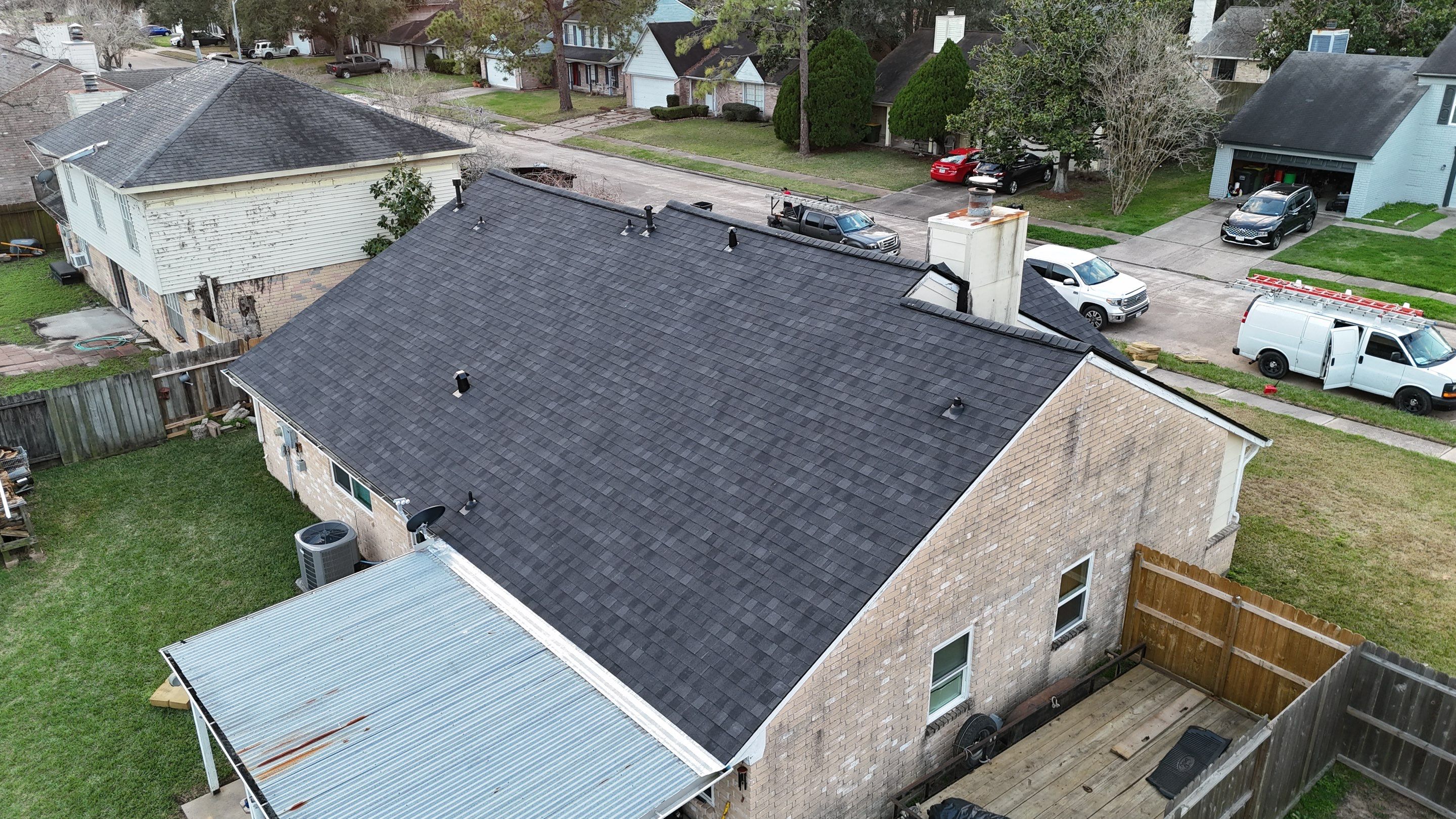 Pearland Roof Replacement by Modern BYLT Roofing & Construction