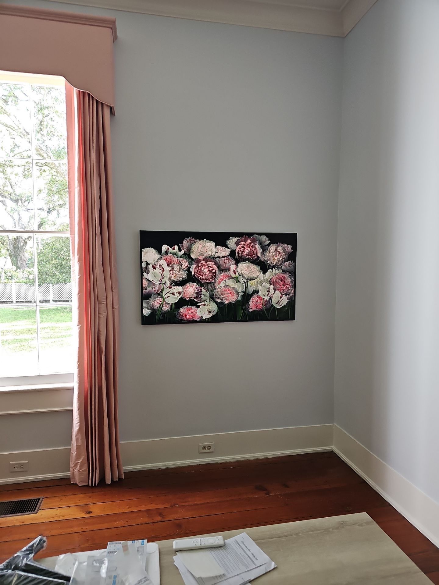 Lifestyle TV & Frame TV Installation Projects by Hangman Mounting & Installation 