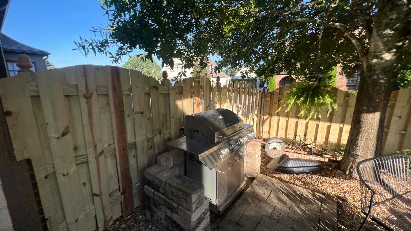 Chase Lake - Arched Shadowbox Fence by Pillar and Pine