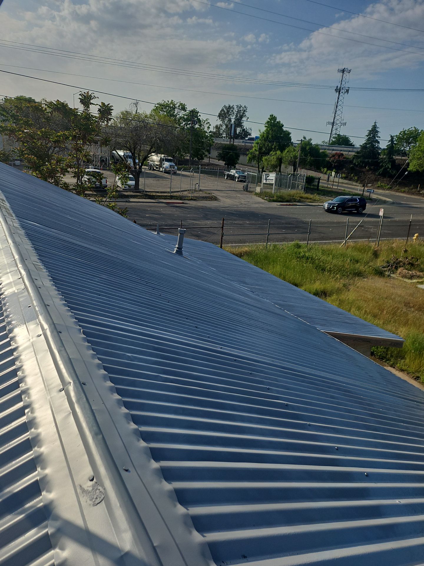 Spray foam and coatings using Conklin Benchmark/PUMA XL by Straight Edge Roofing Inc