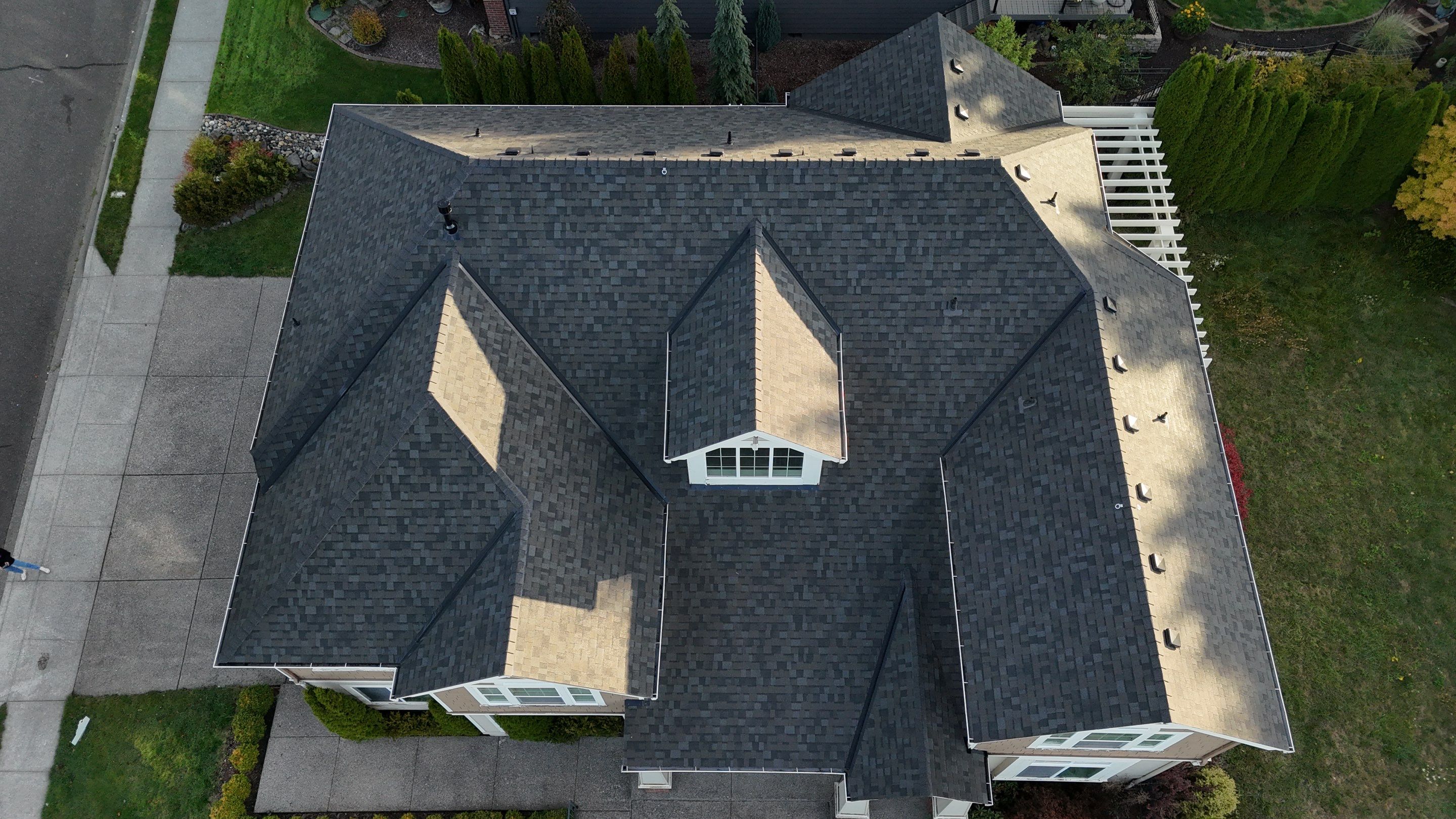 Williamsburg Gray | Roof Replacement in Camas, WA 98607 by Valiant Roofing, LLC