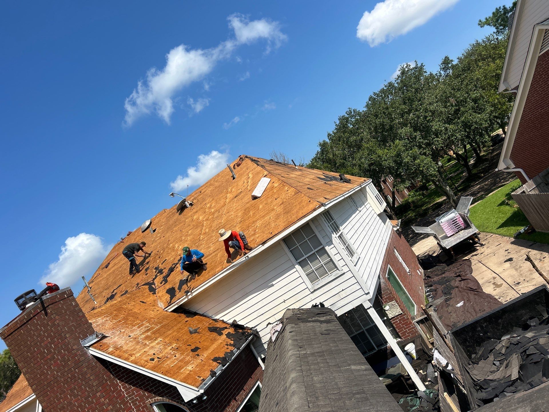 Residential Roofing Installation using Owen's Corning Duration (Lifetime) Shingles by Roof Repair Company
