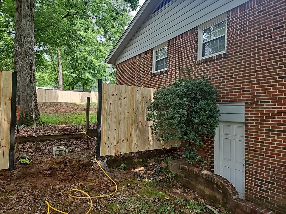 Royal Knoll Lane - Fence Installation  by Pillar and Pine