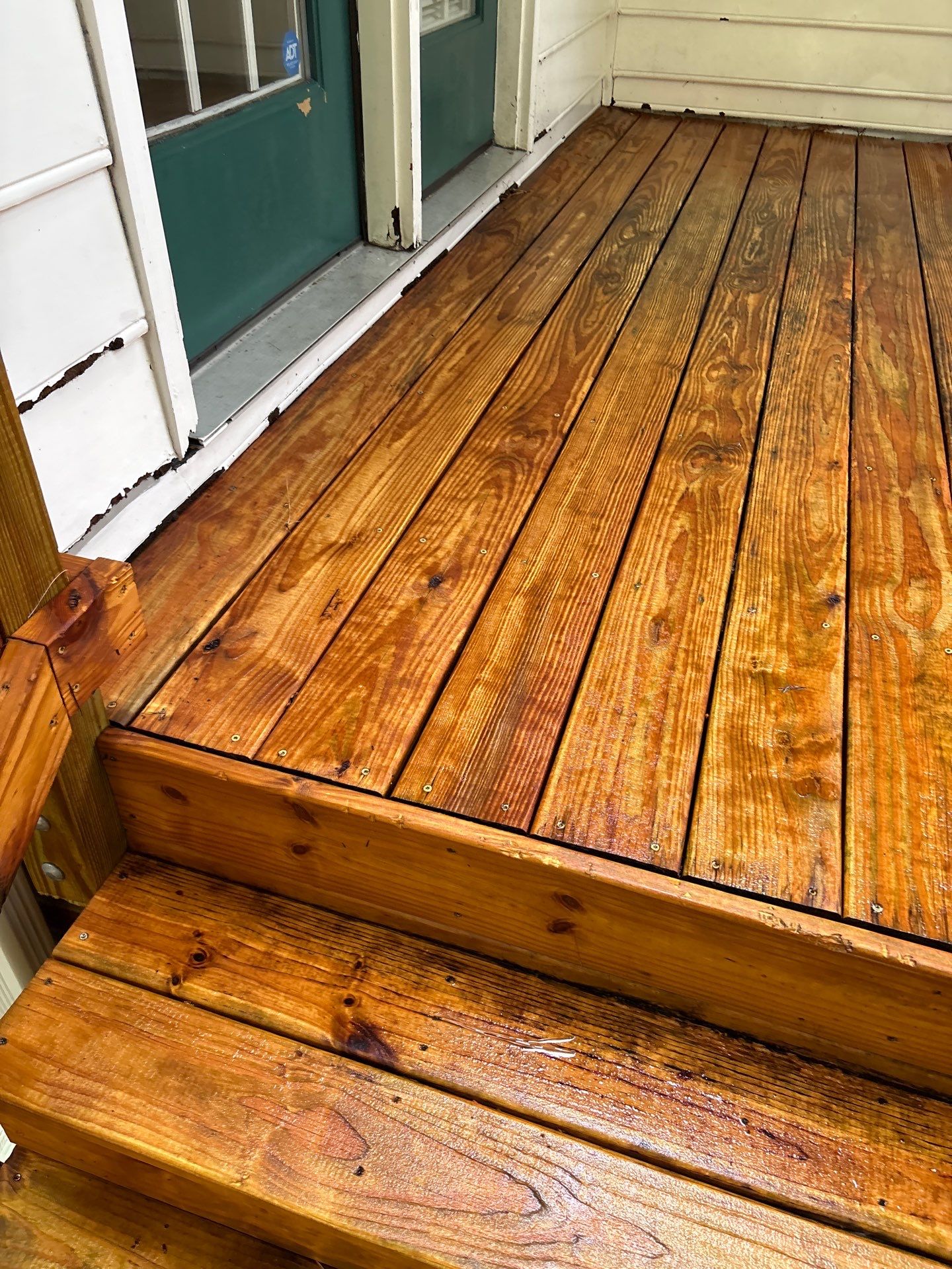 Wood Deck using Wood Sealant by DuraSeal