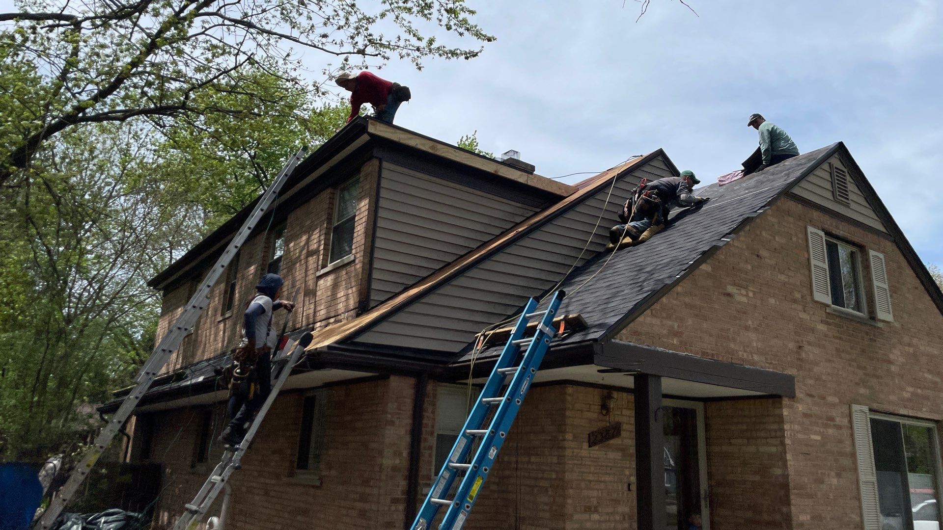 Roof Replacement using Owens Corning Duration by 180 Contractors