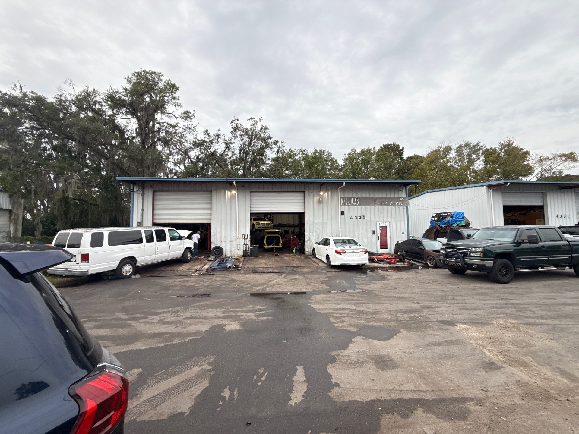 Clean Gutters and Seal Seams in Lakeland FL by Gutter Professors