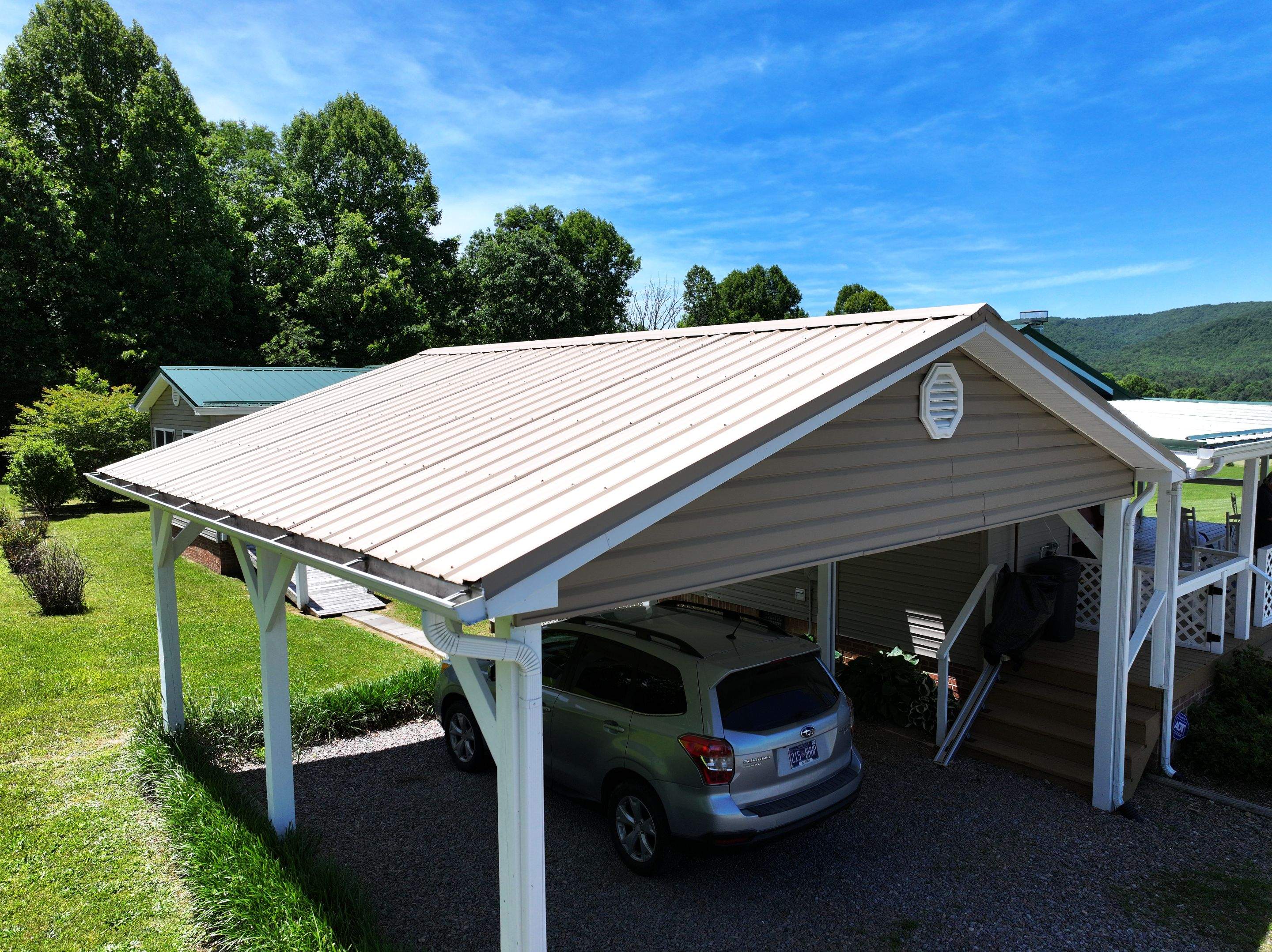 Haley Residence by Omnia Roofing