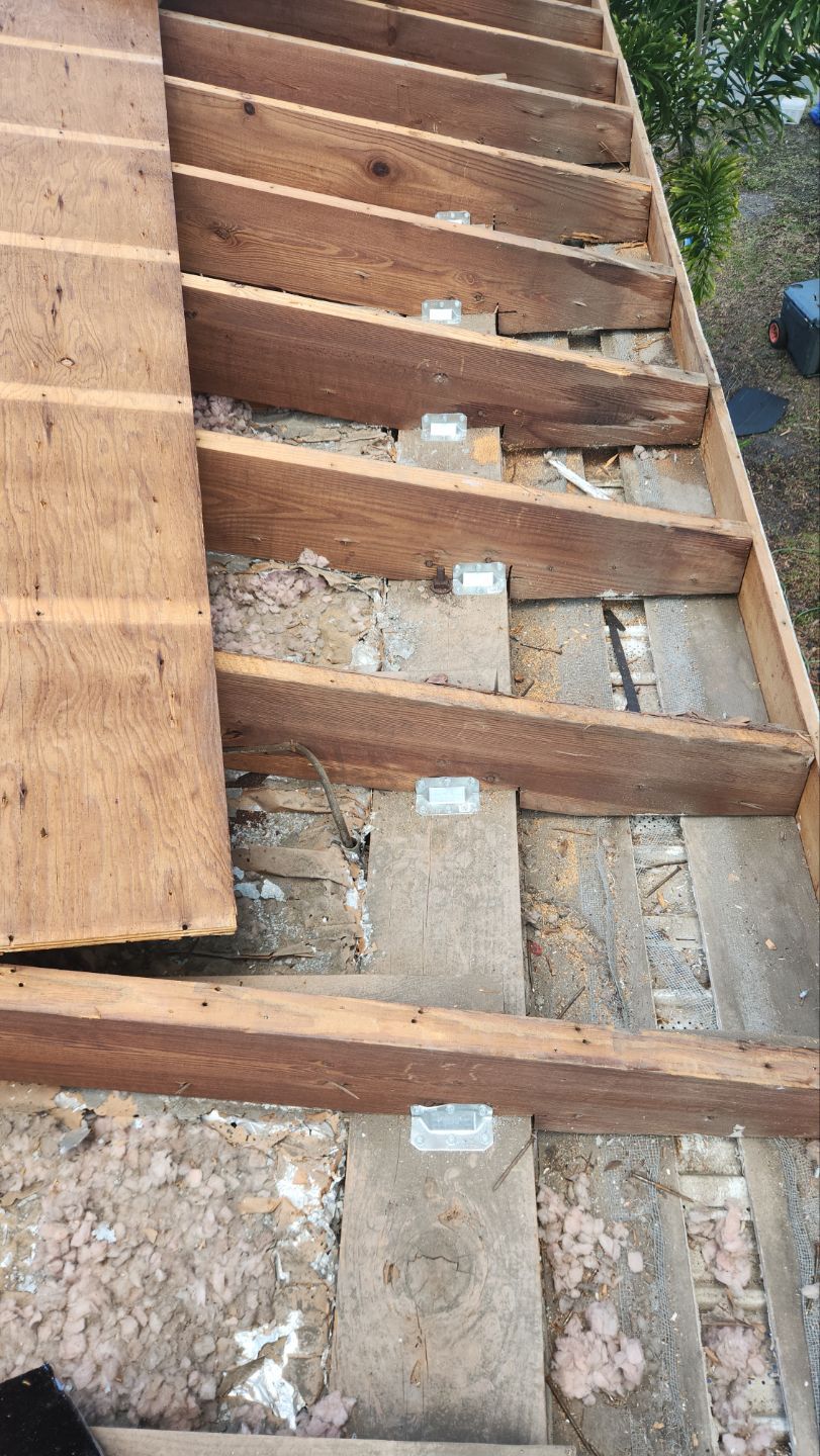 Project in St. Petersburg 33710 by Mitchell Roofing Company LLC 