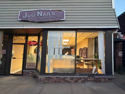 Woburn Storefront Board Up and Debris Cleanup After Vehicle Impact
