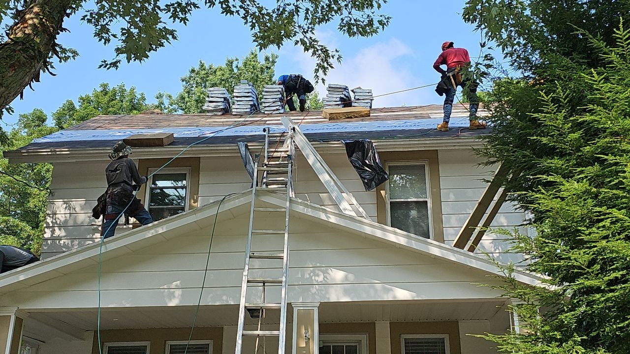 ATLAS PINNACLE COLOR: BLACK SHADOW by Eagle Eye Roofing