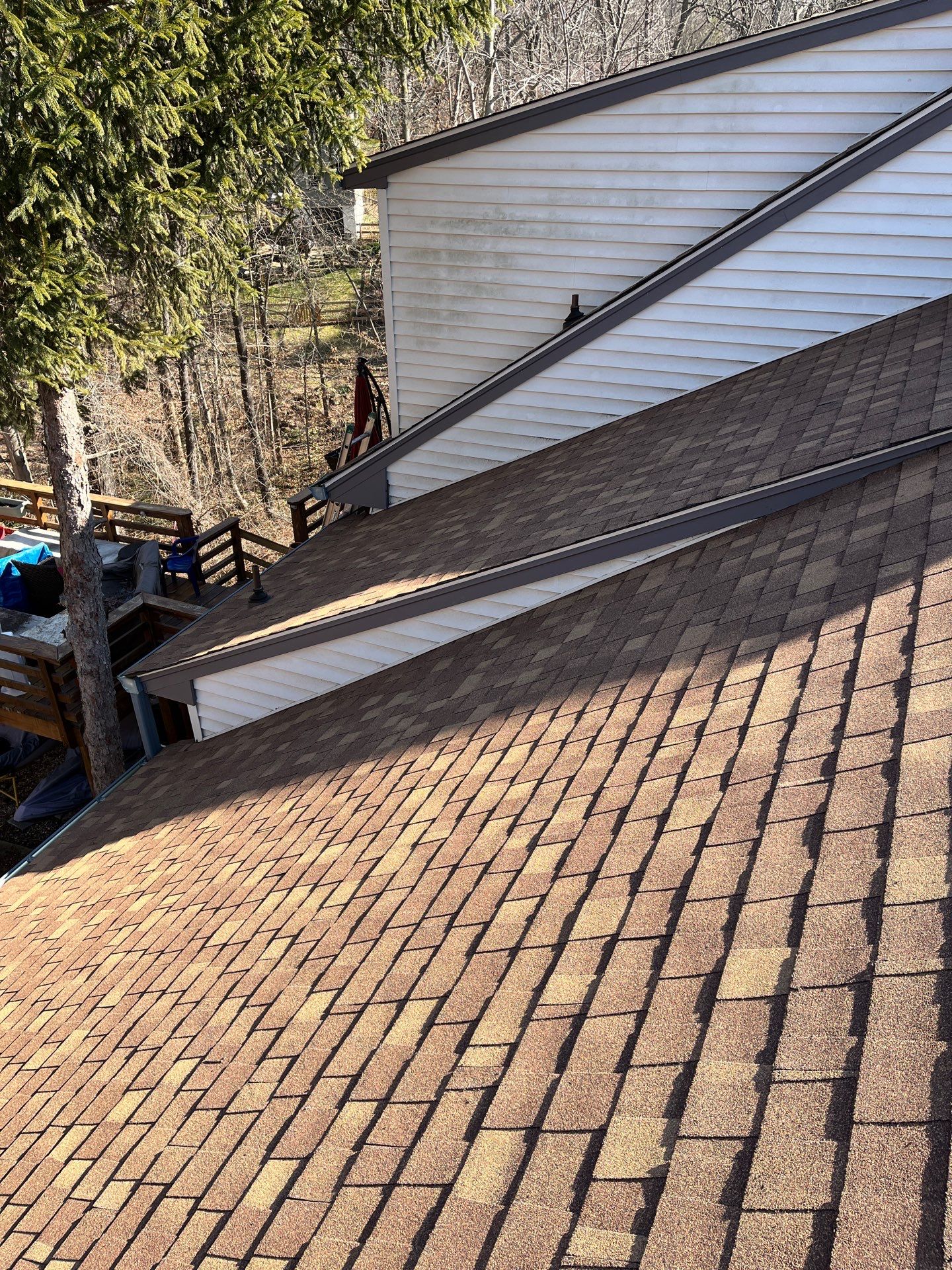 Springfield CertainTeed Landmark in Resawn Shake by RM Banning, Inc.