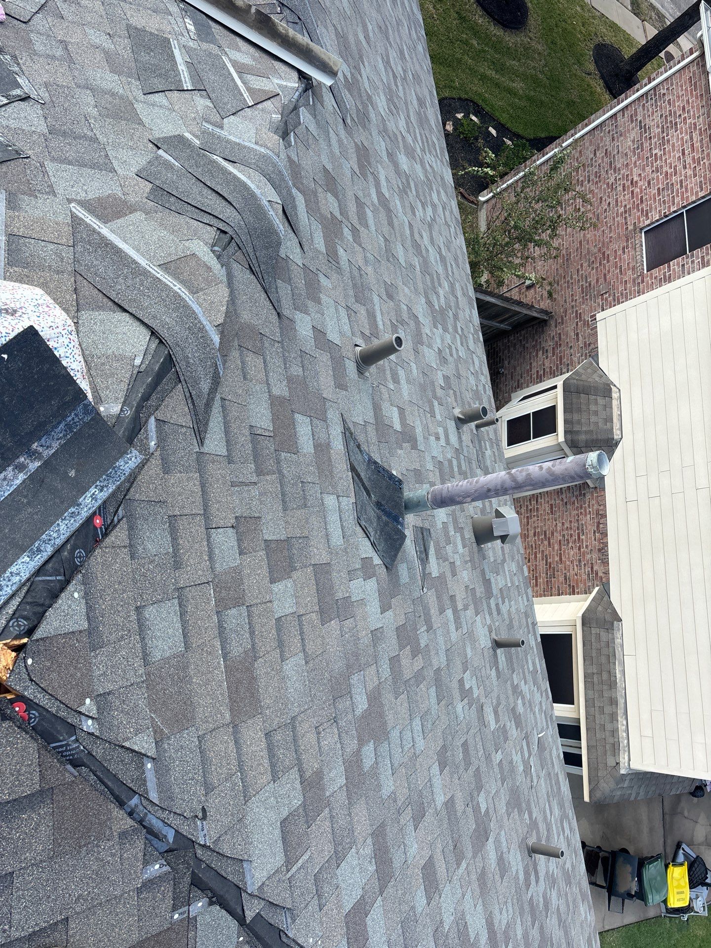 Residential Roofing Installation using Owen's Corning Duration (Lifetime) Shingles by Roof Repair Company