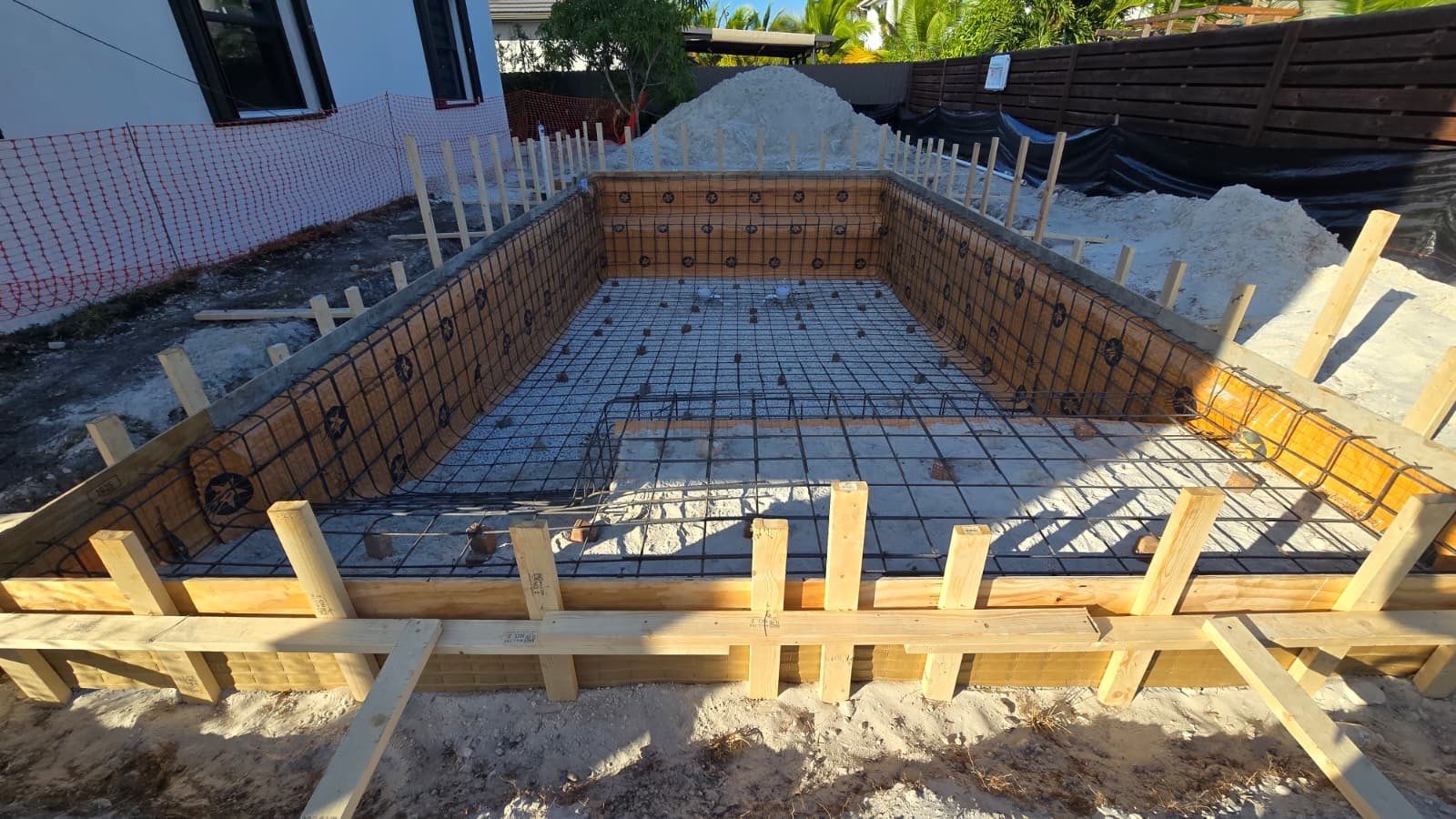 Project in Miami by ROSMEL POOLS INC
