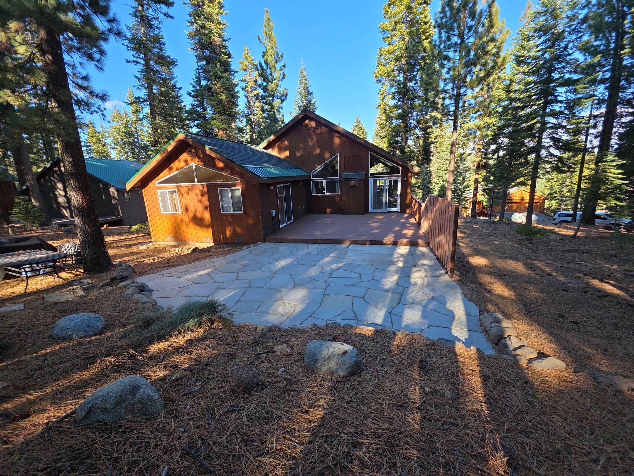 Decks/Patio by The Tahoe Tradesman