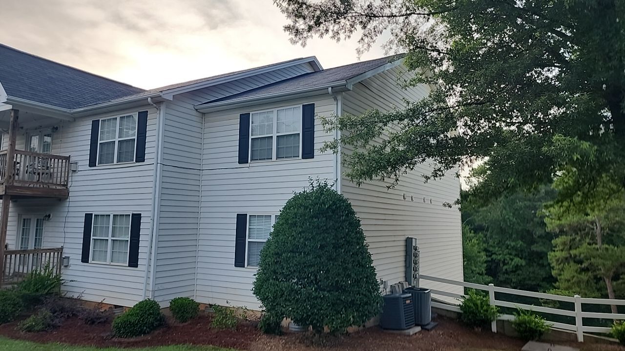 Appartment cleaning by Power Wash Masters LLC