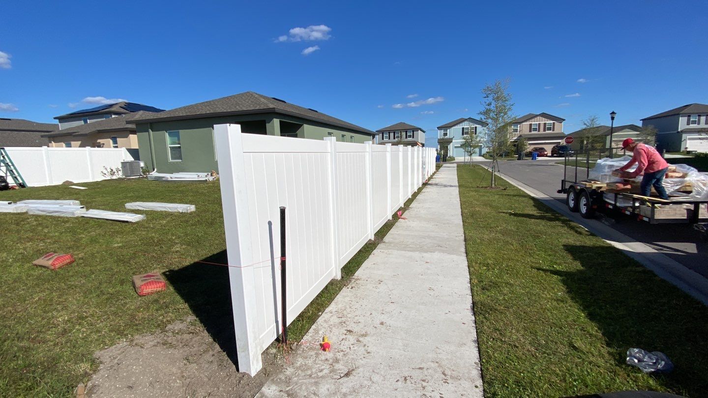 Ruskin, FL  6 ft. Tall White Vinyl Privacy Fence  by Asap fence and gates, LLC