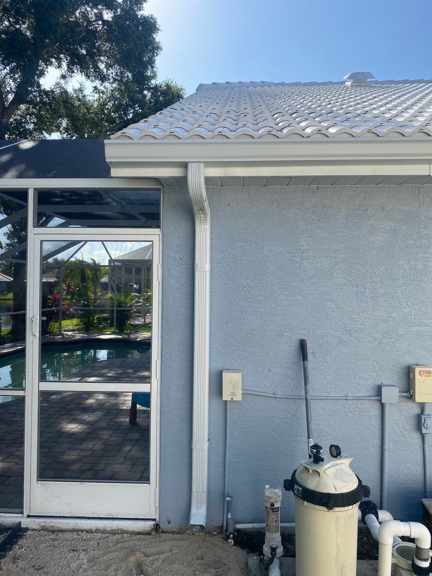 Smooth Box Seamless Gutters Installed by Gutter Professor in Sarasota FL by Gutter Professors