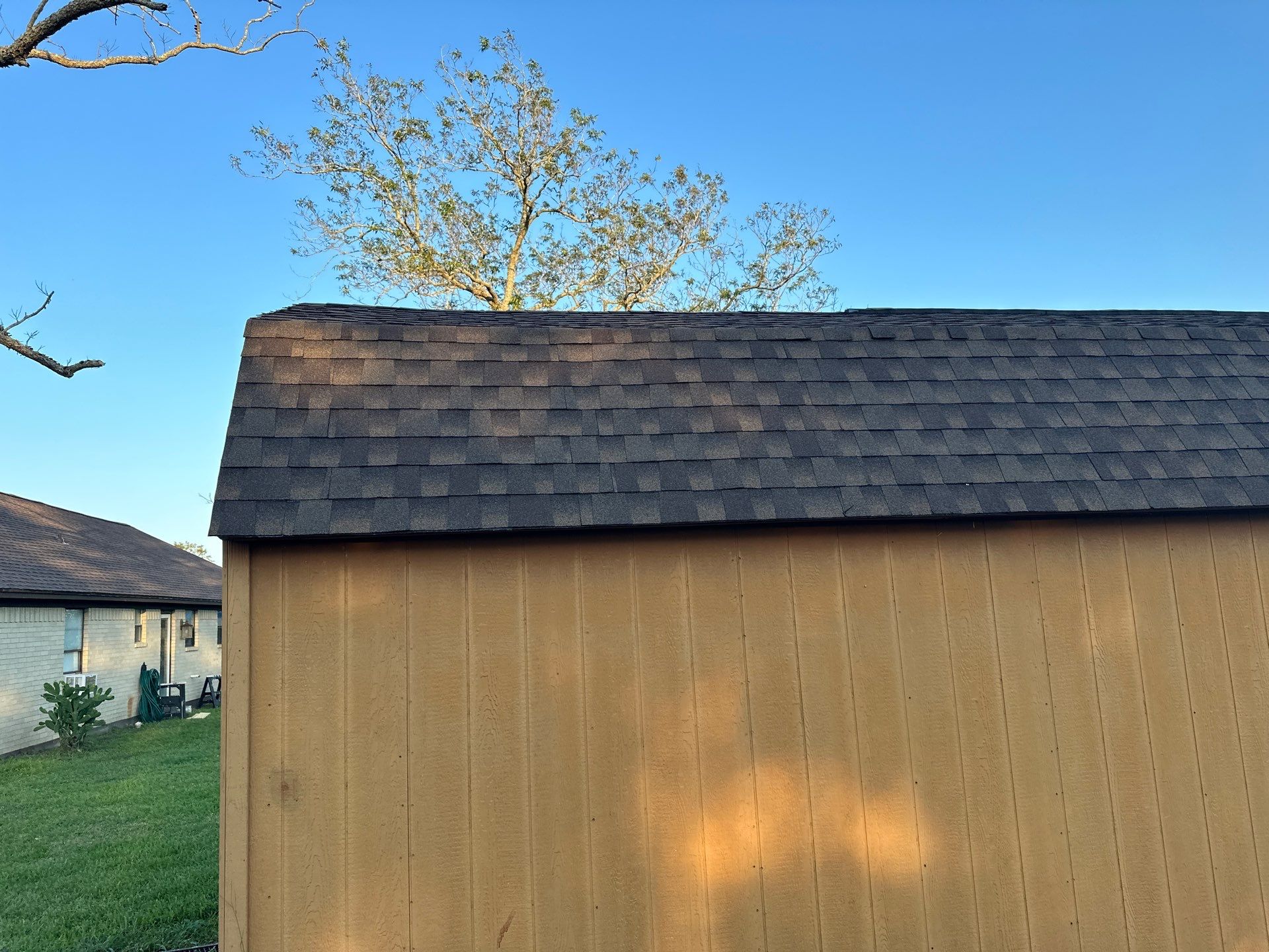 GAF HDZ TIMBERLINE BARKWOOD by Motion Roofing