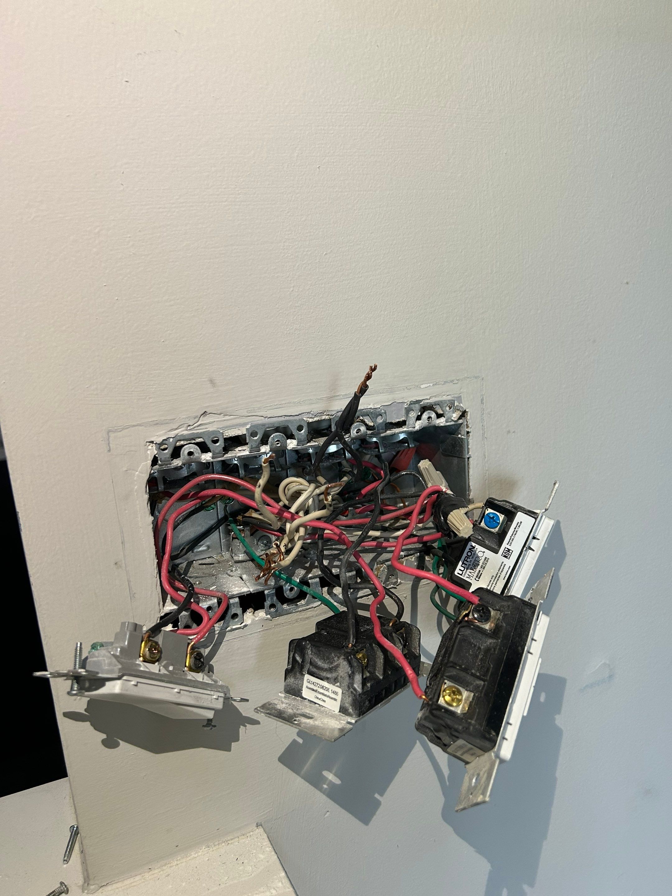 Outlet Replacement by Staybright Electric