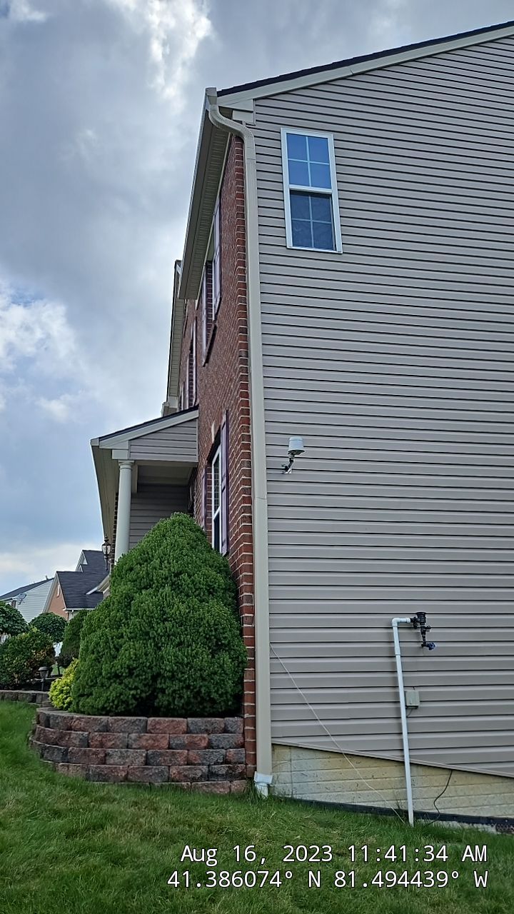 Residential Roof Replacement using CertainTeed Grand Manor by Absolute Roofing and Construction