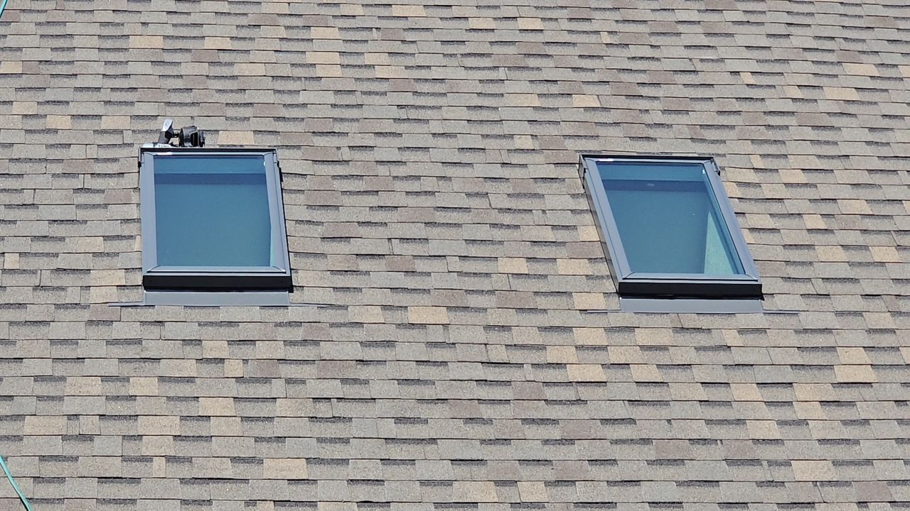 ATLAS PINNACLE COLOR: WEATHERED SHADOW by Eagle Eye Roofing