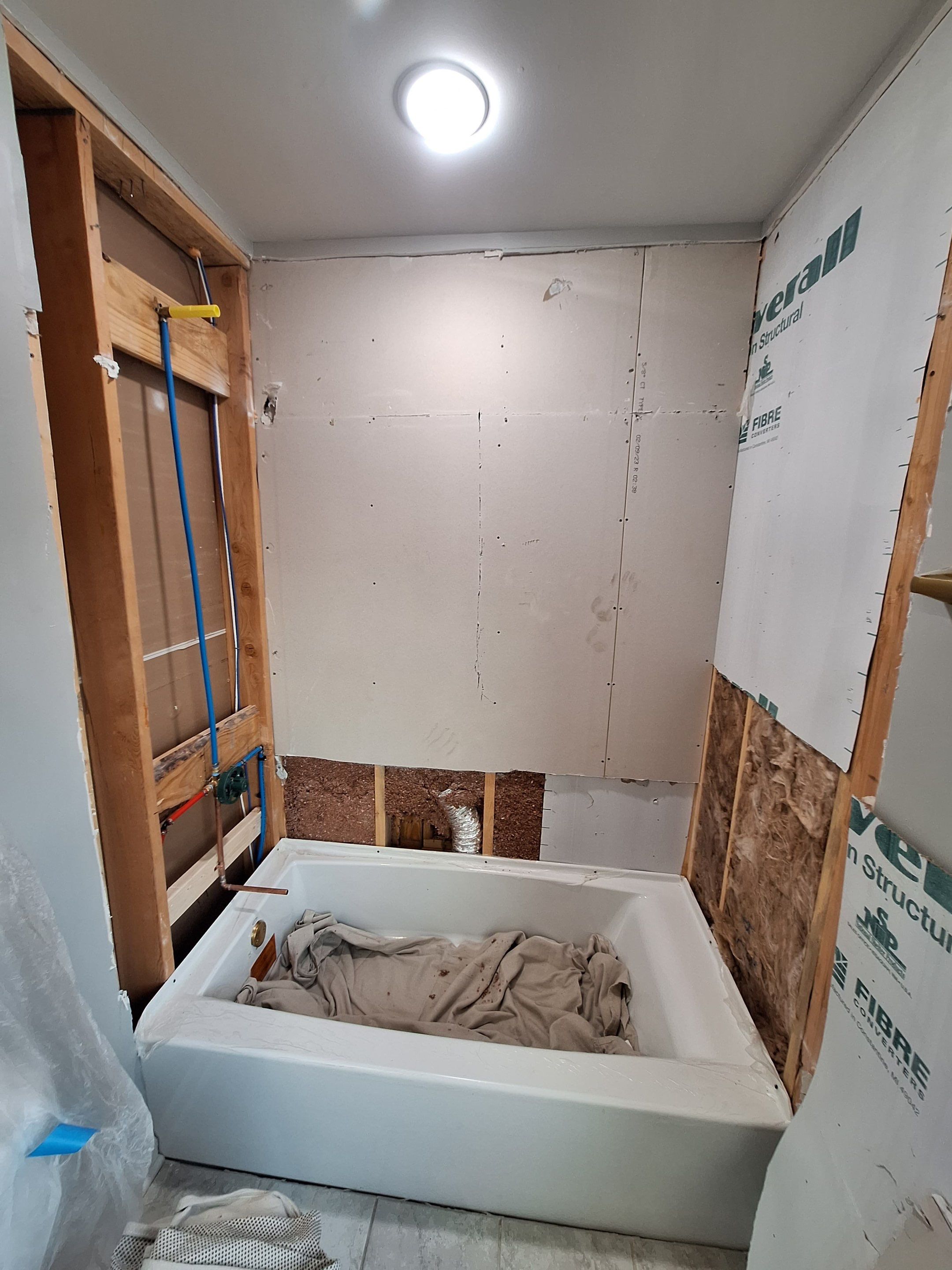 Tub-to-tub renovation by Prudencio